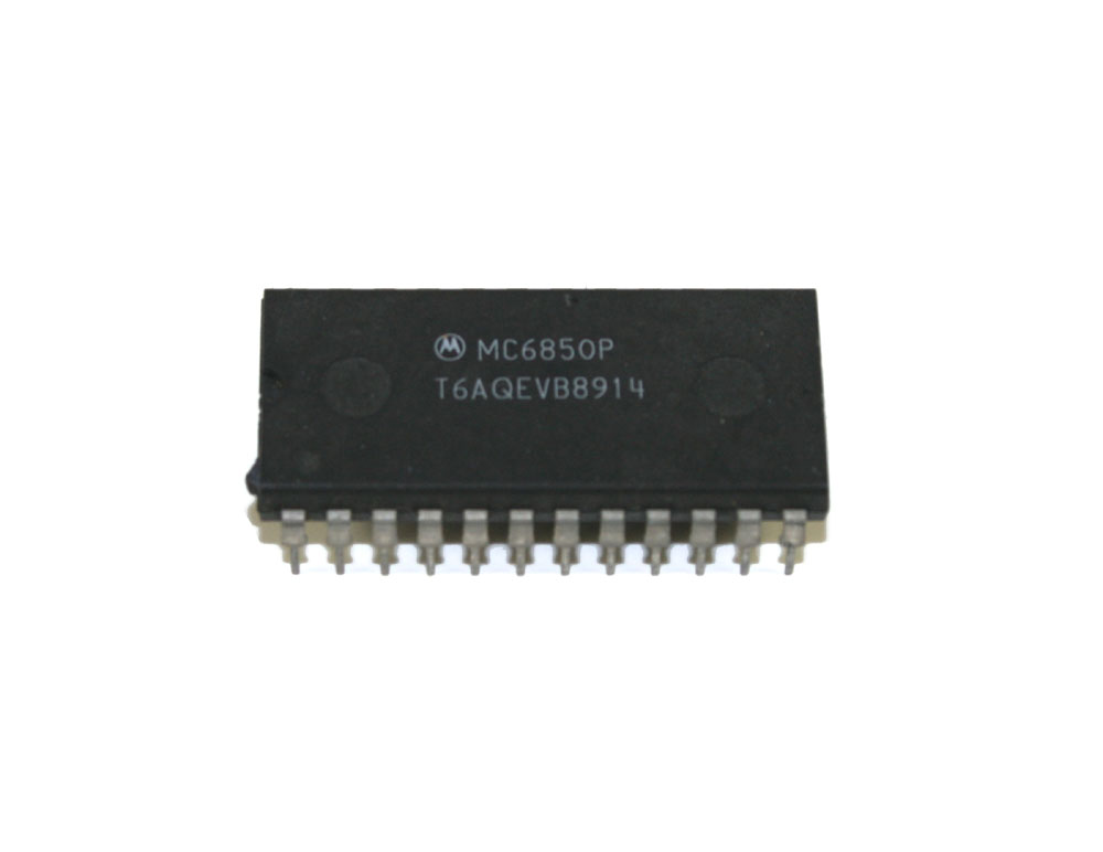 IC, MC6850P asynchronous interface adapter