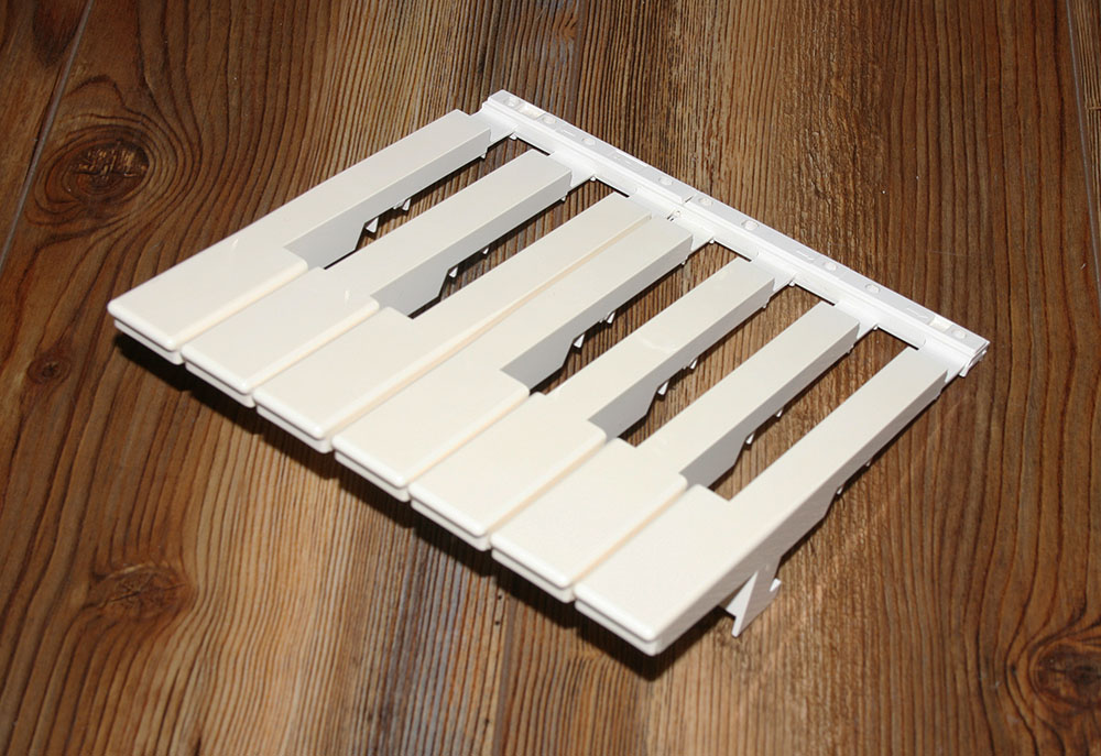 Style 107U keys, white octave (C-B)