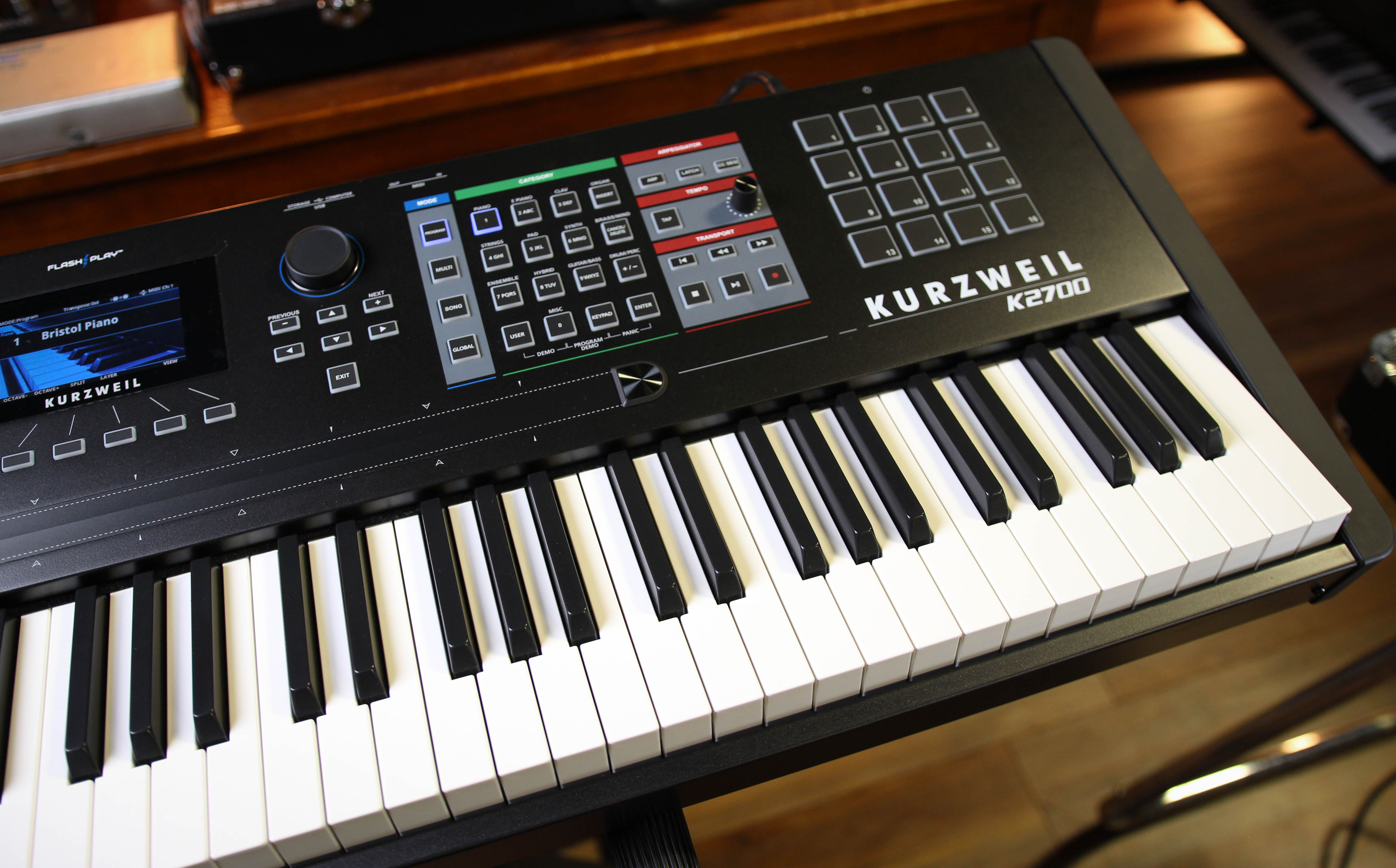 Kurzweil K2700