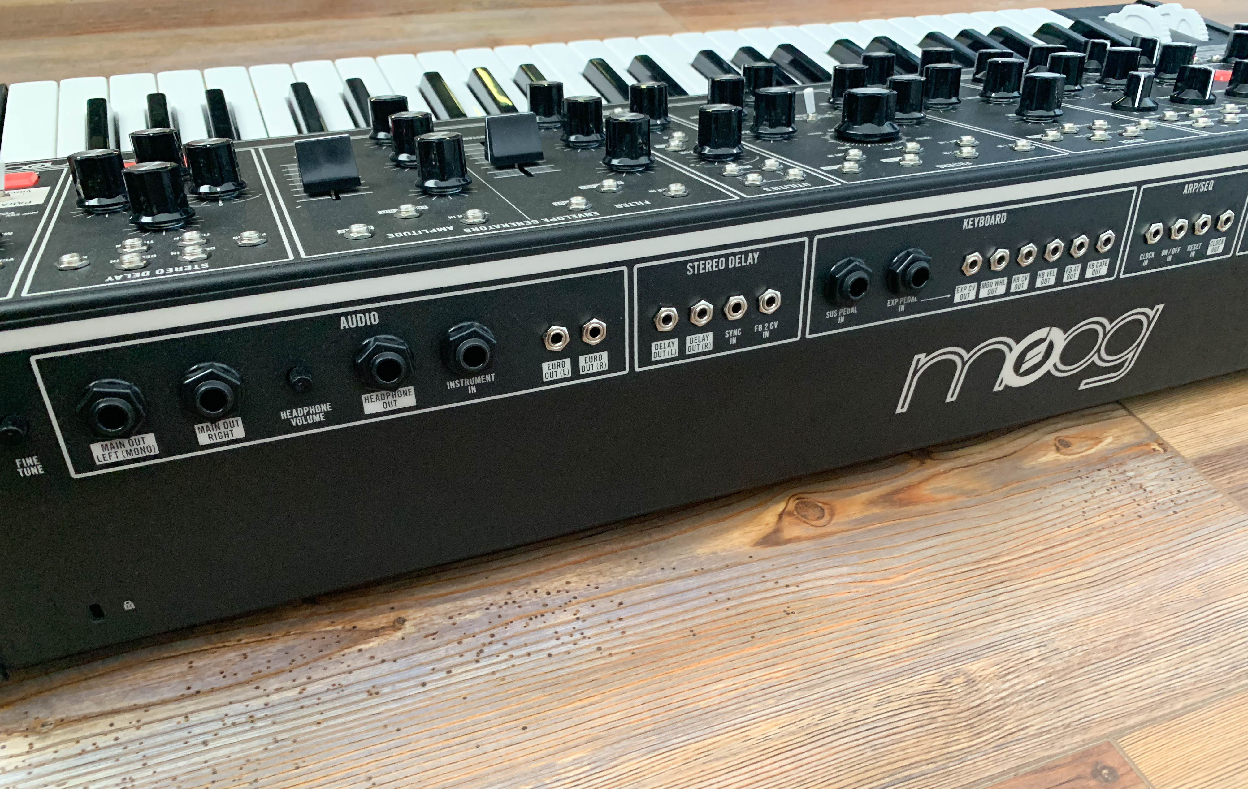 Moog Matriarch Dark