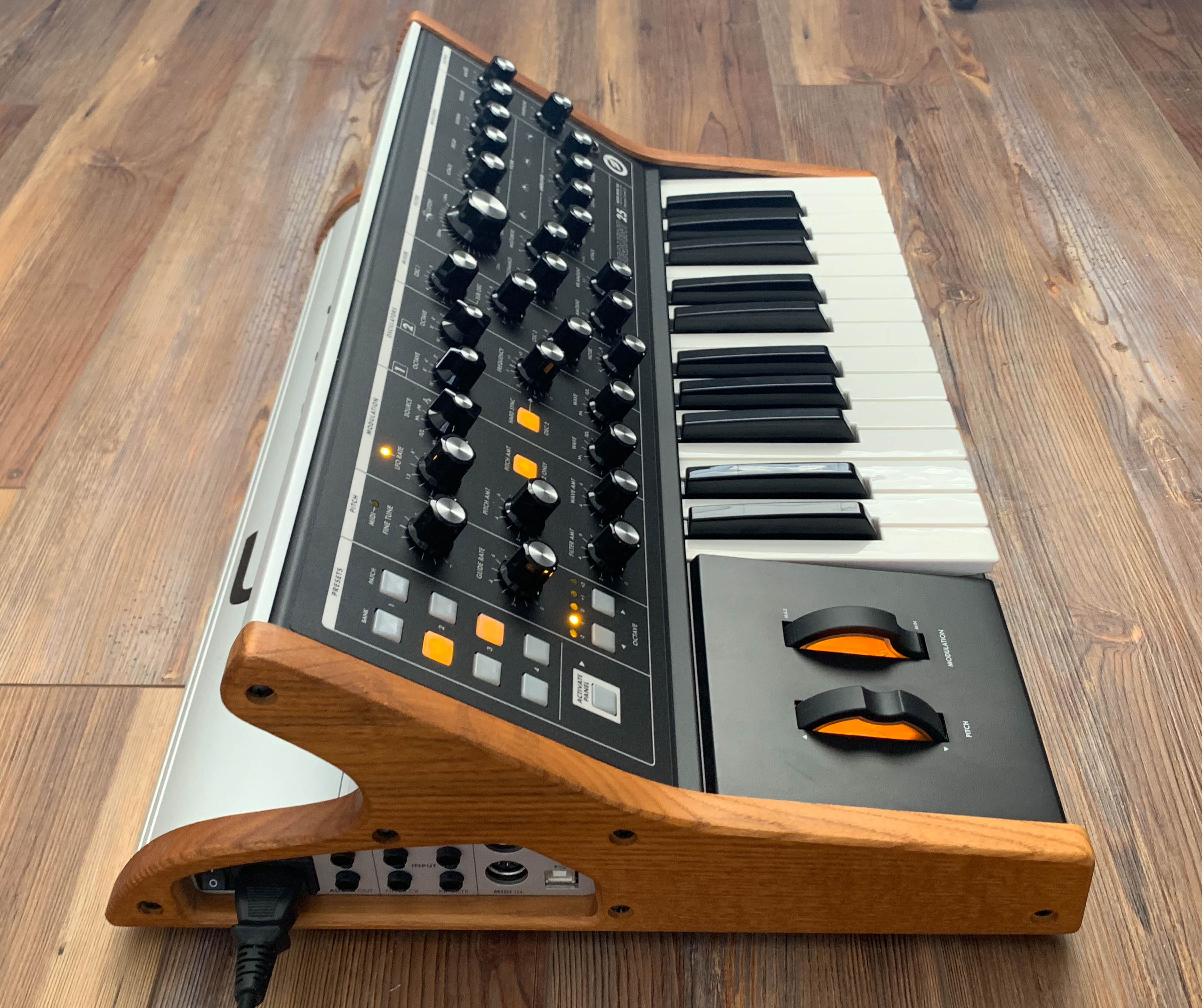 Moog Subsequent 25