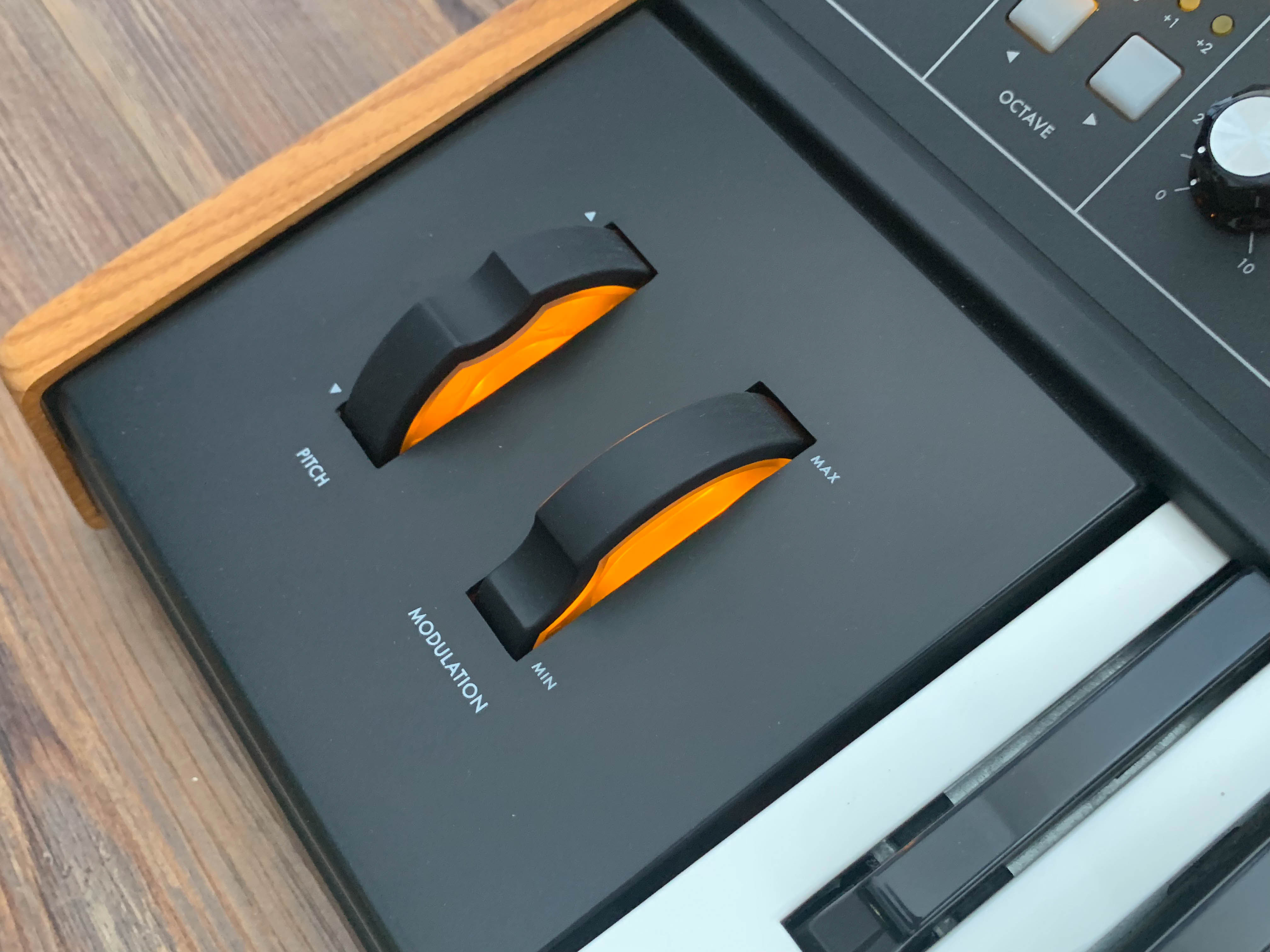 Moog Subsequent 25