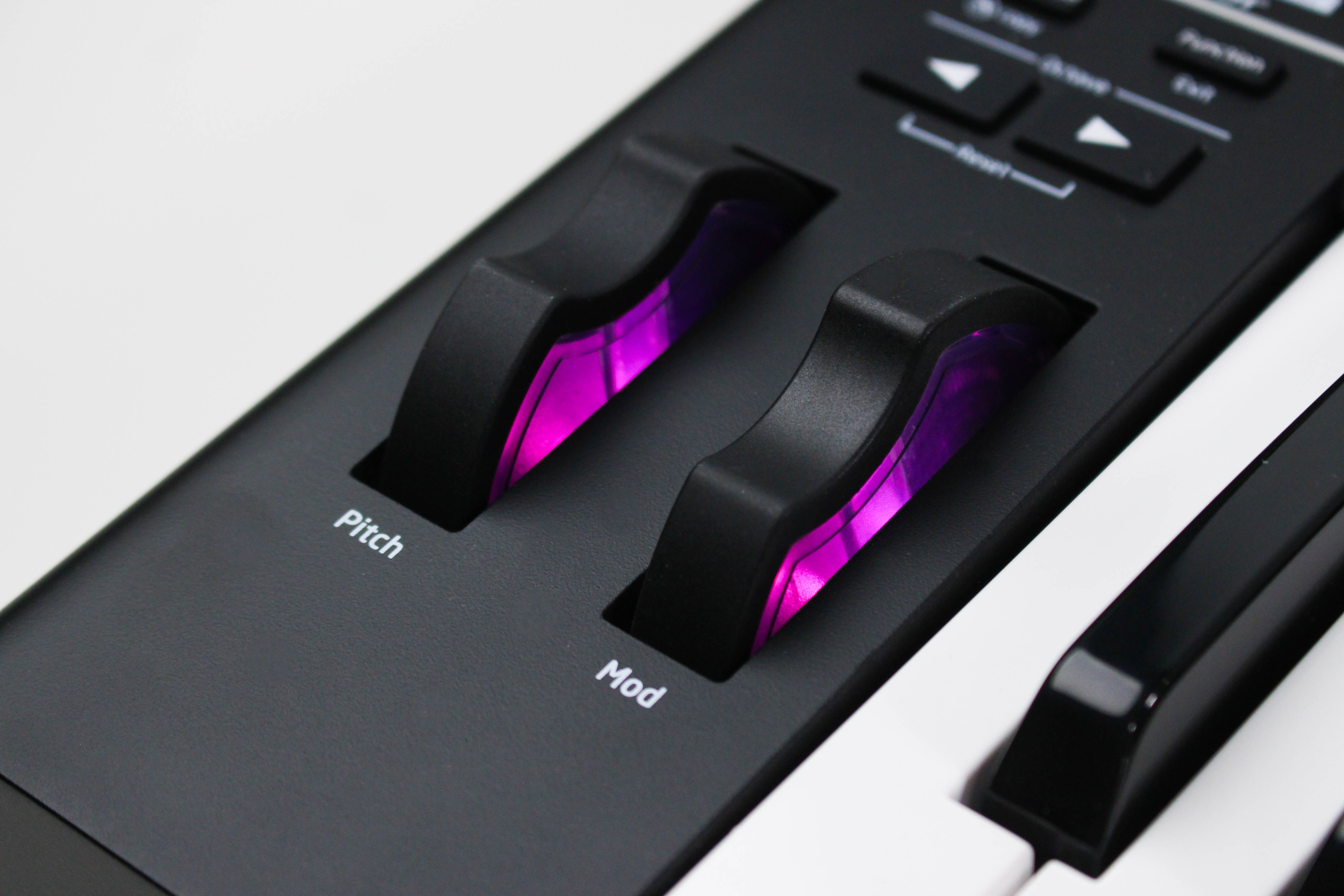 Novation AFX Station