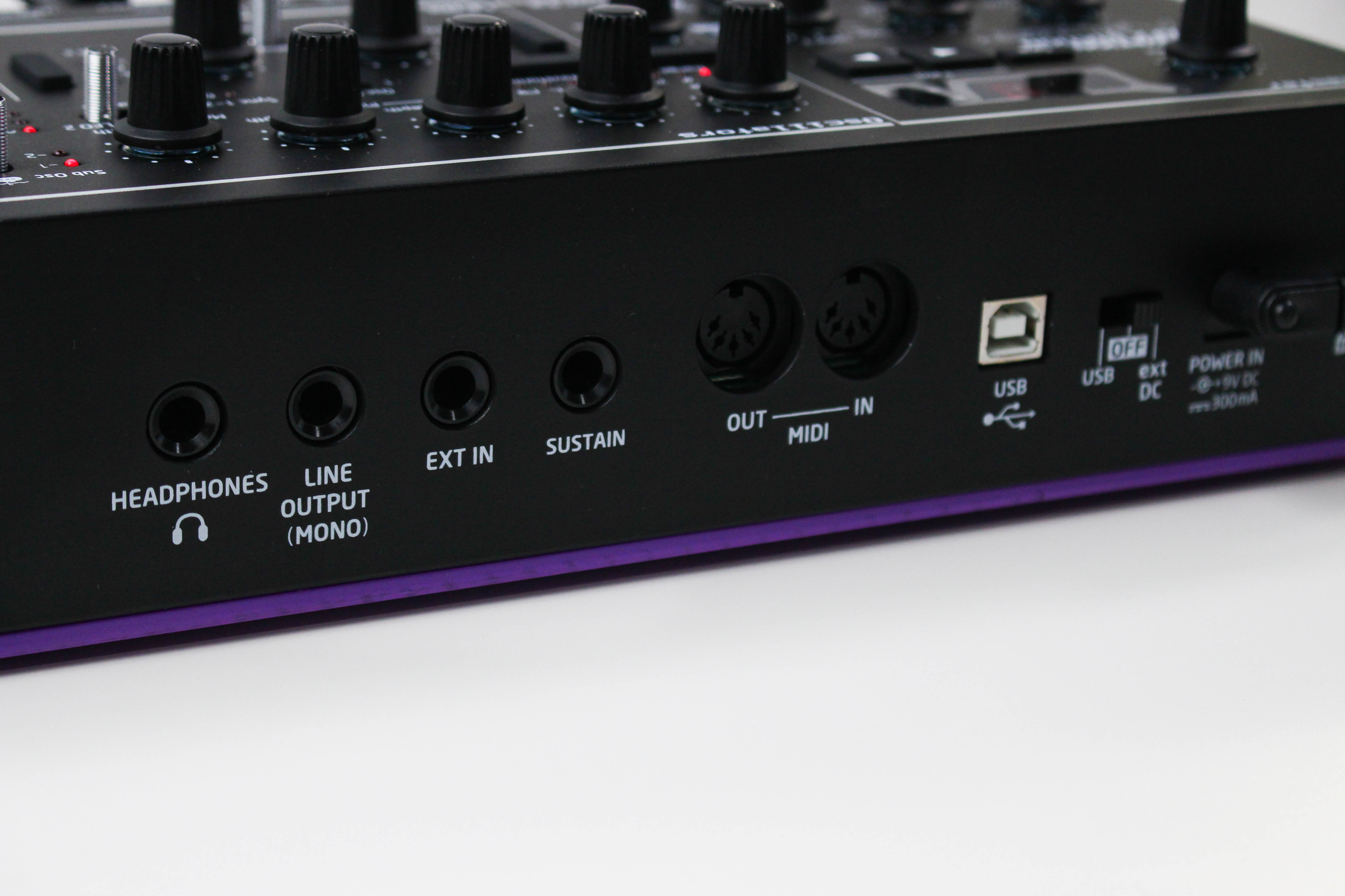 Novation AFX Station
