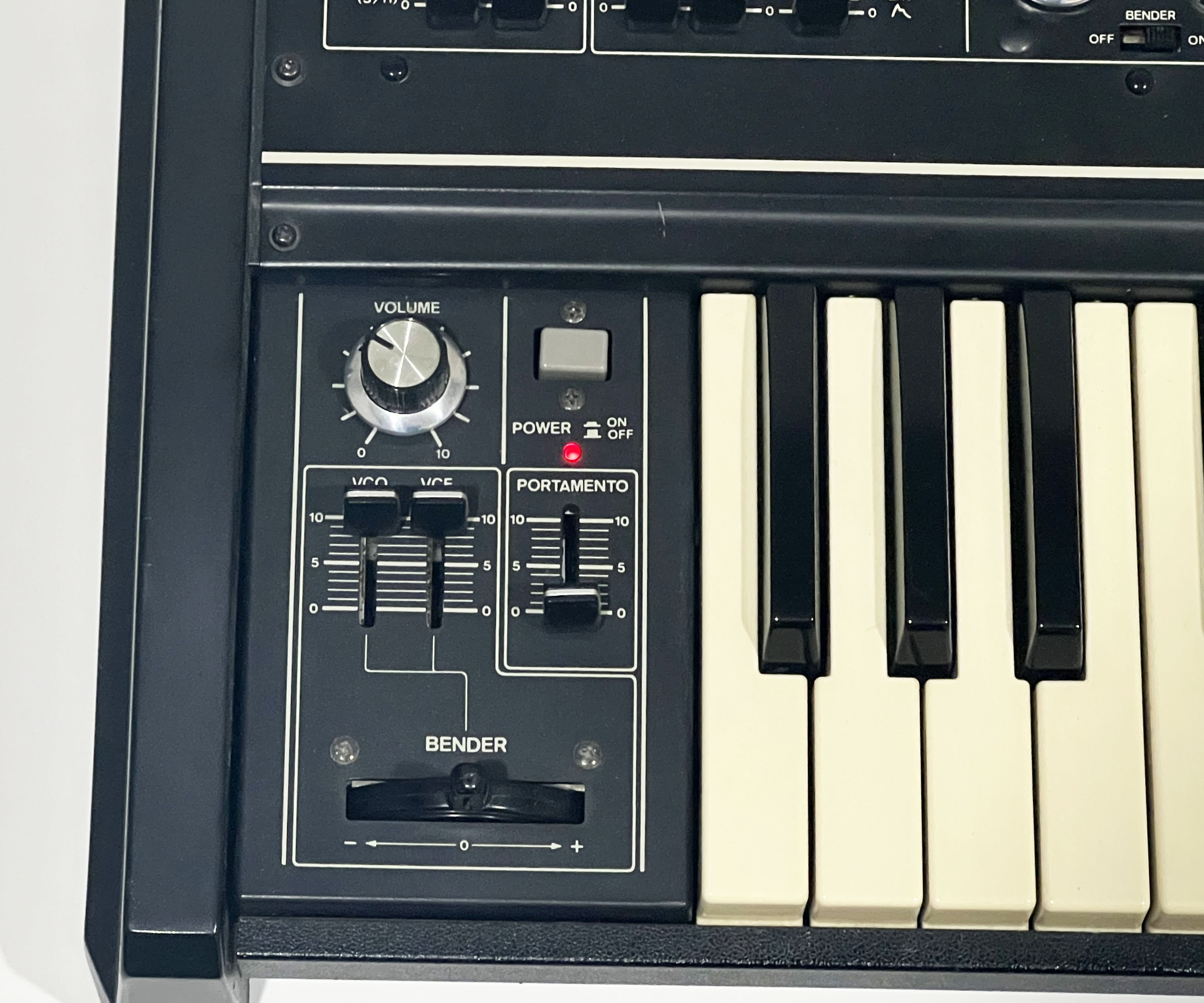 Roland SH-2 synthesizer
