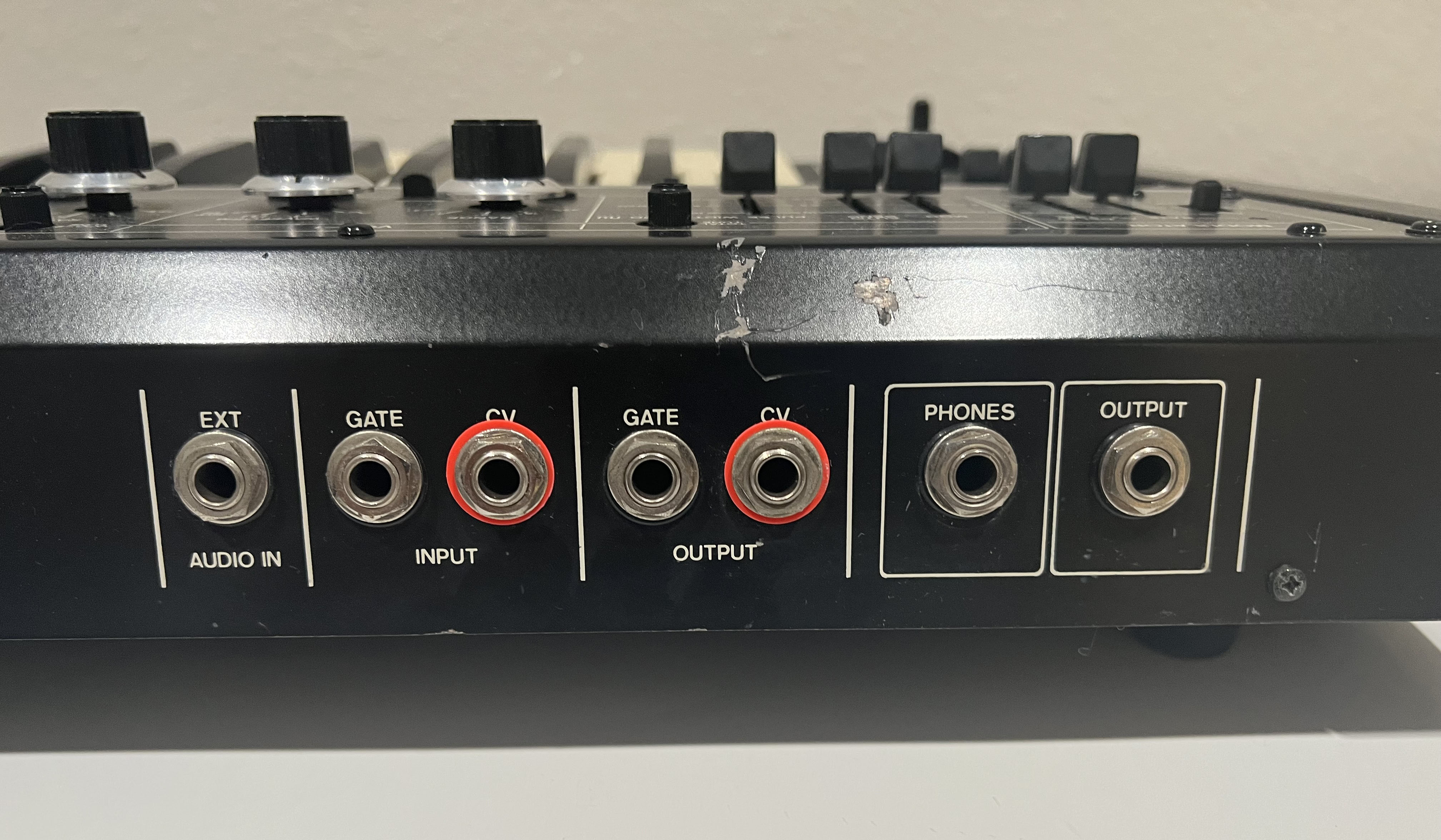 Roland SH-2 synthesizer