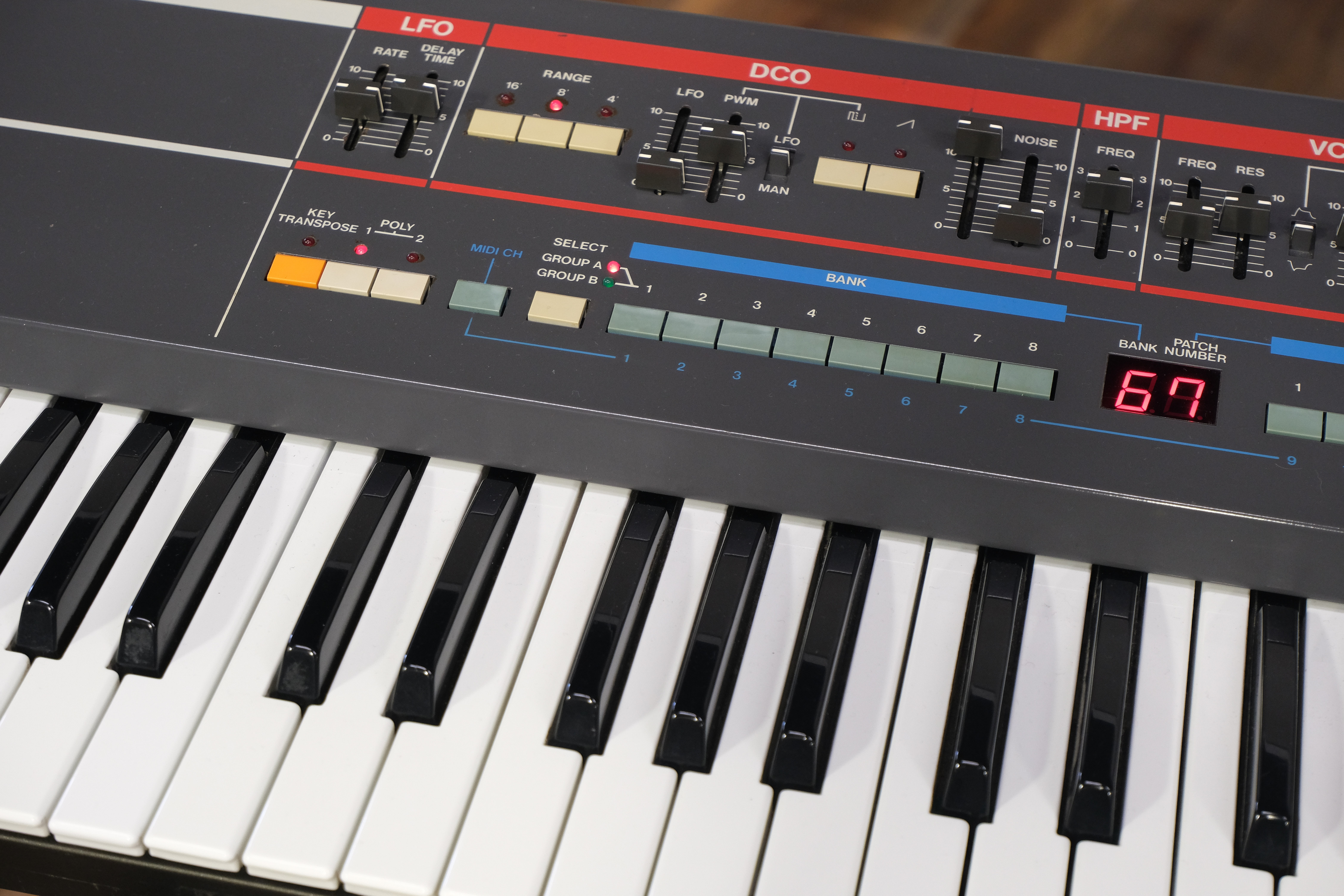 Roland Juno-106 - Syntaur