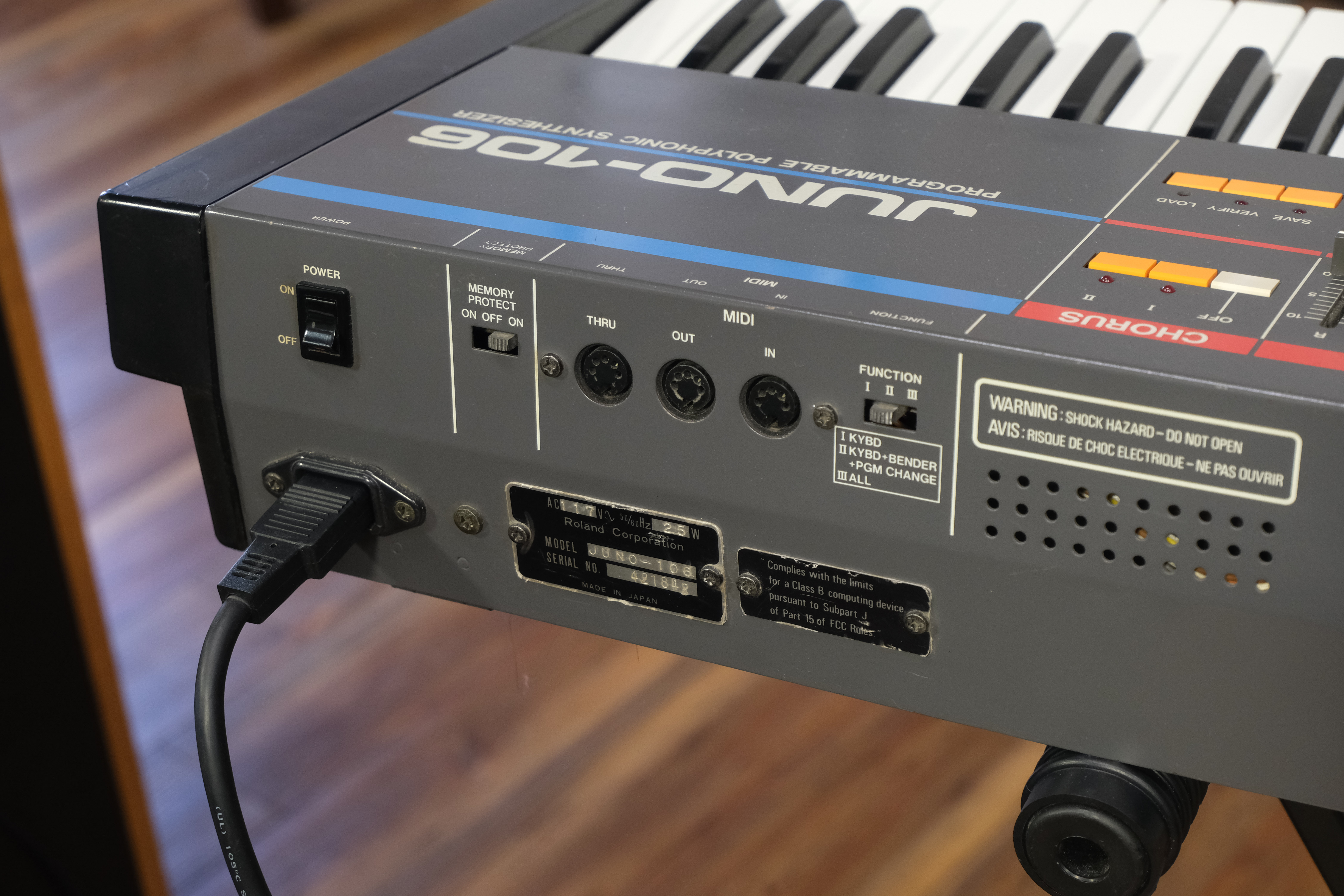 Roland Juno-106 - Syntaur
