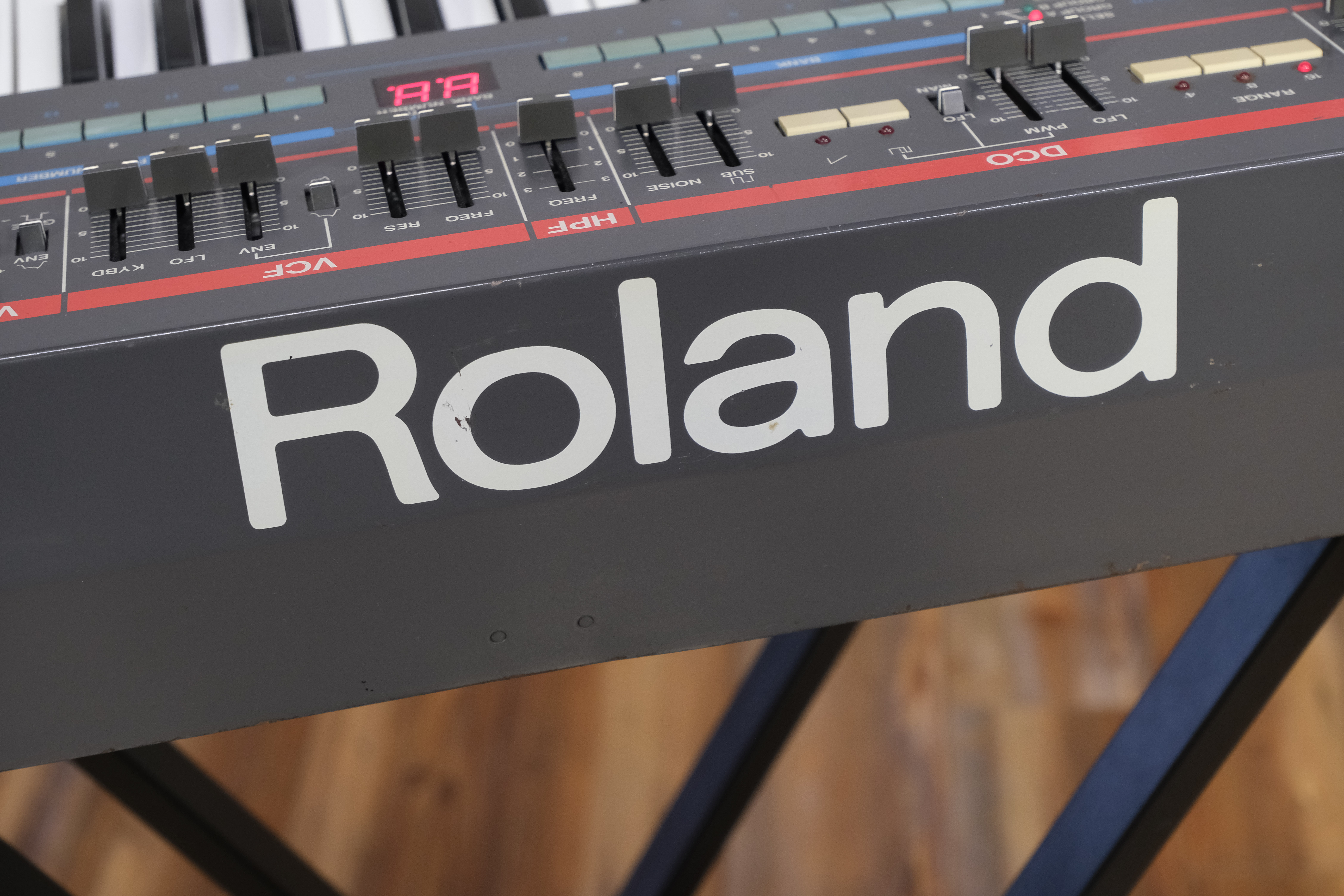 Roland Juno-106