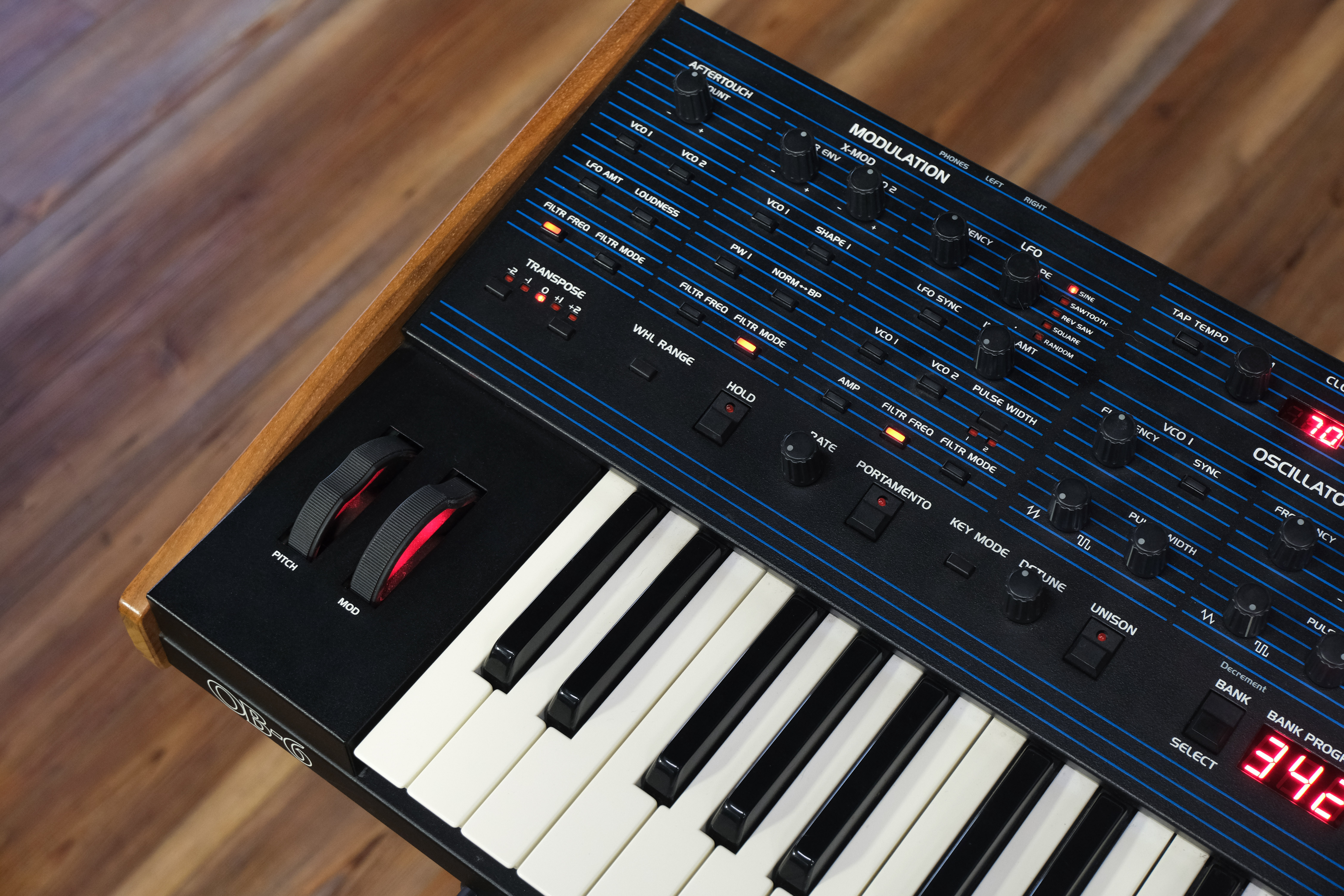 Dave Smith Instruments OB-6