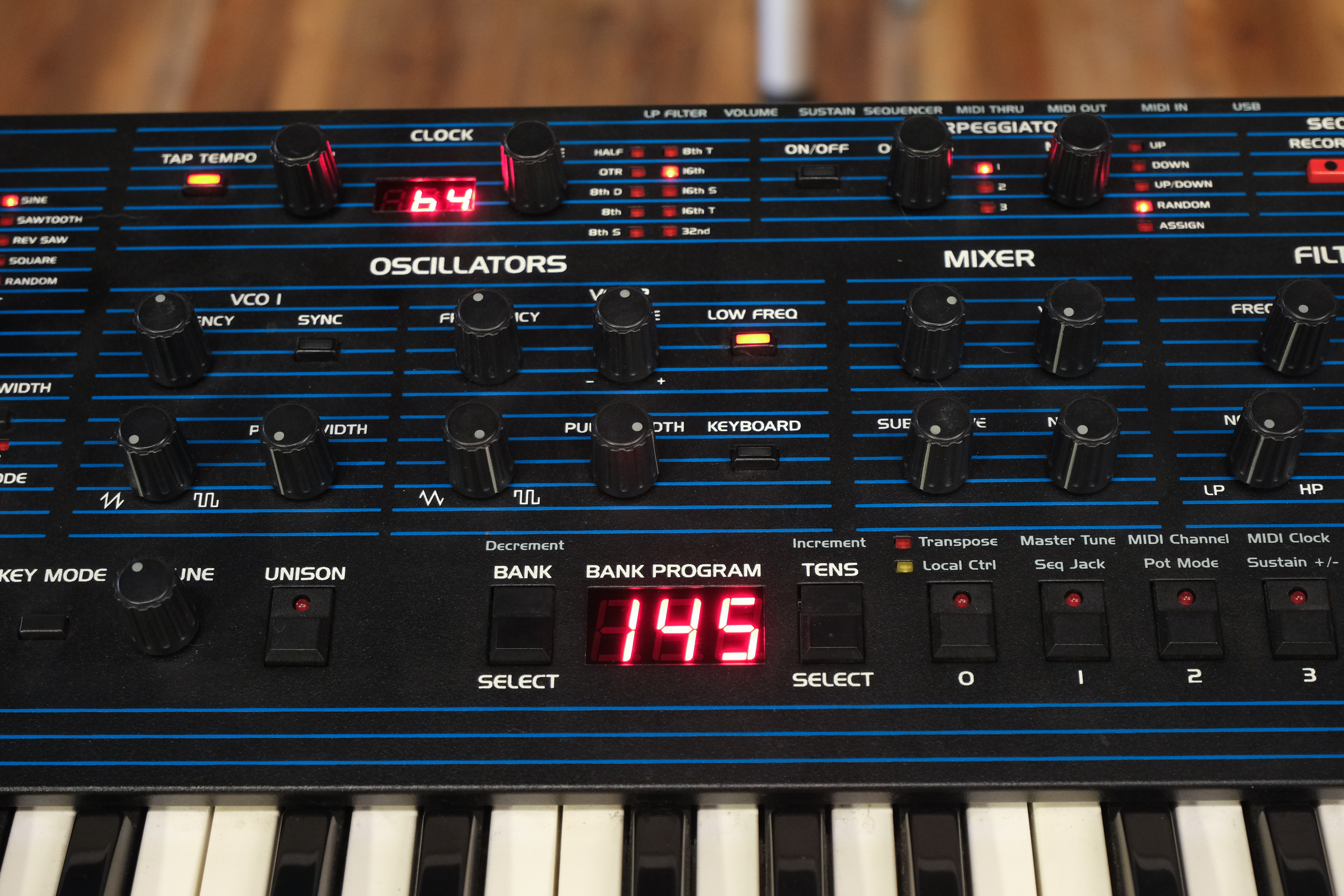 Dave Smith Instruments OB-6
