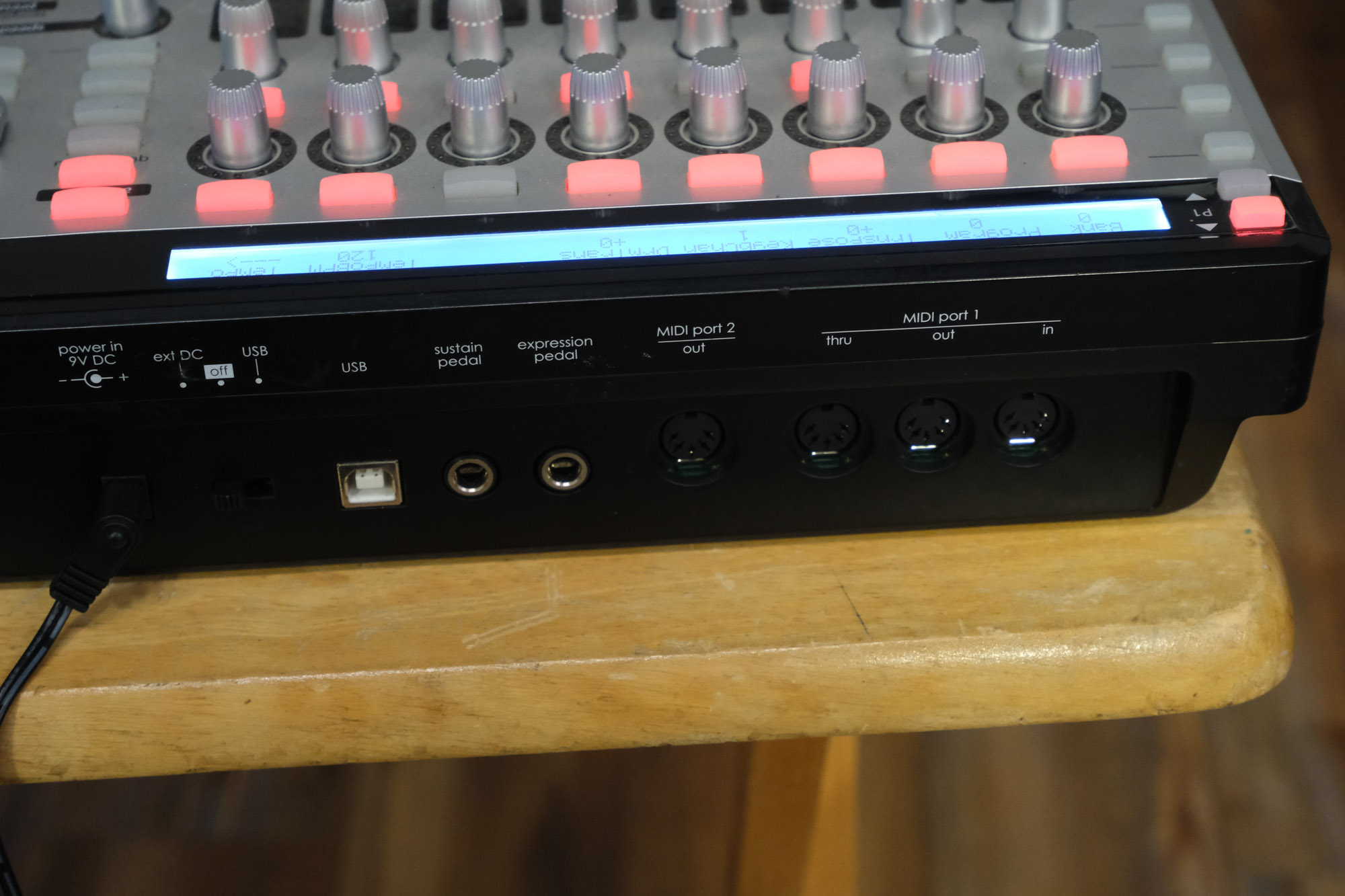Novation 25SL MKII