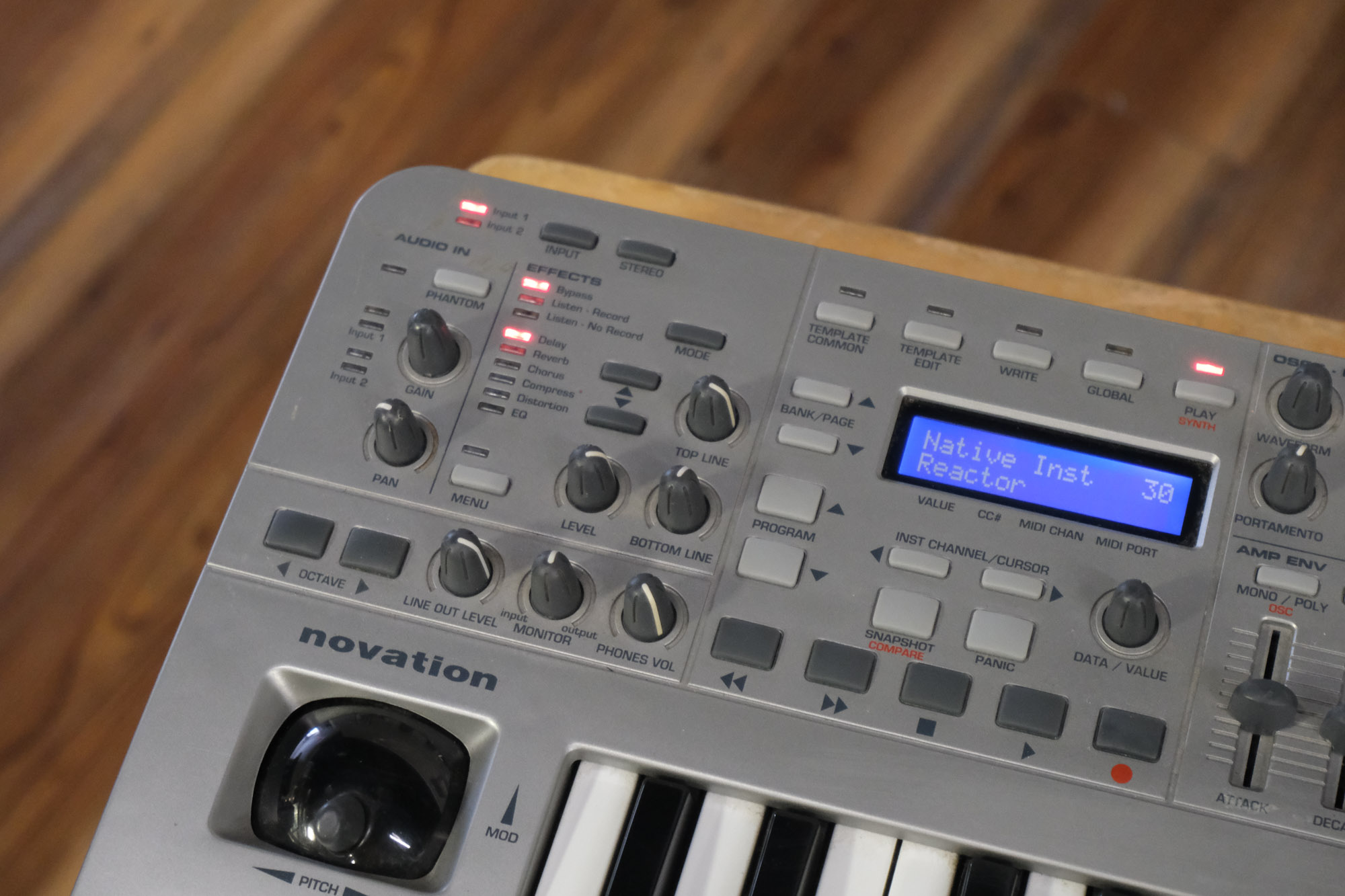 Novation X-Station 25