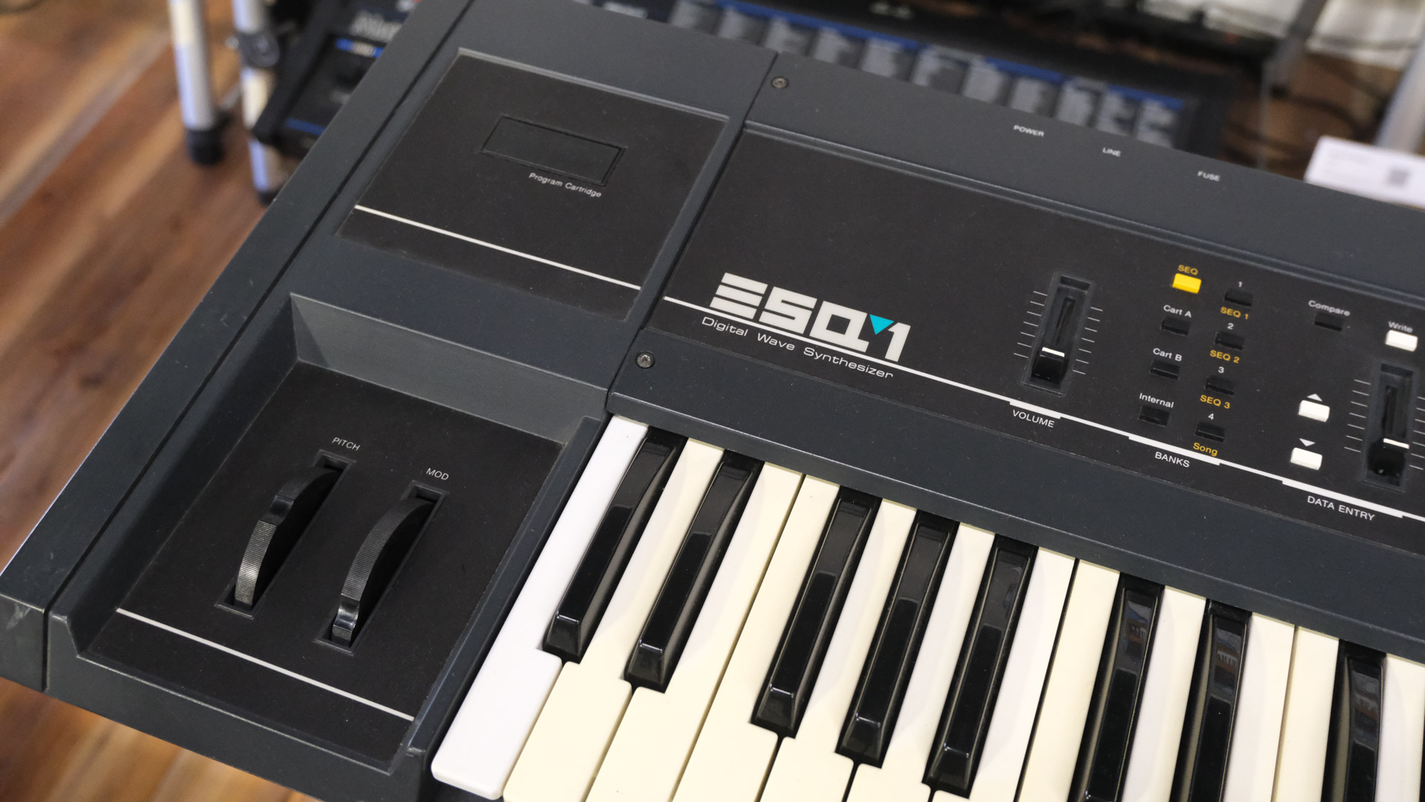 Ensoniq ESQ-1