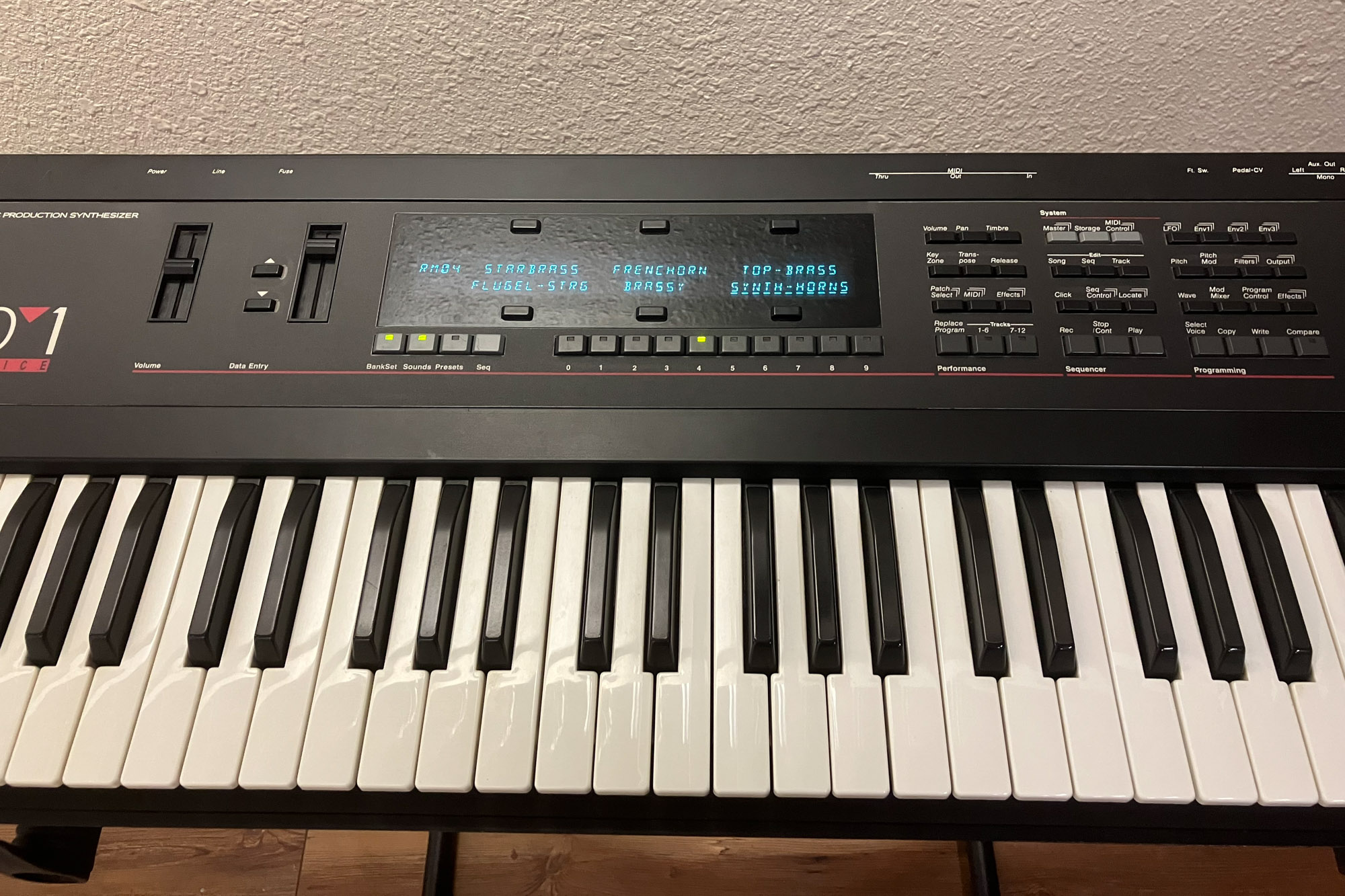 Ensoniq SD-1 with Floppy Emulator