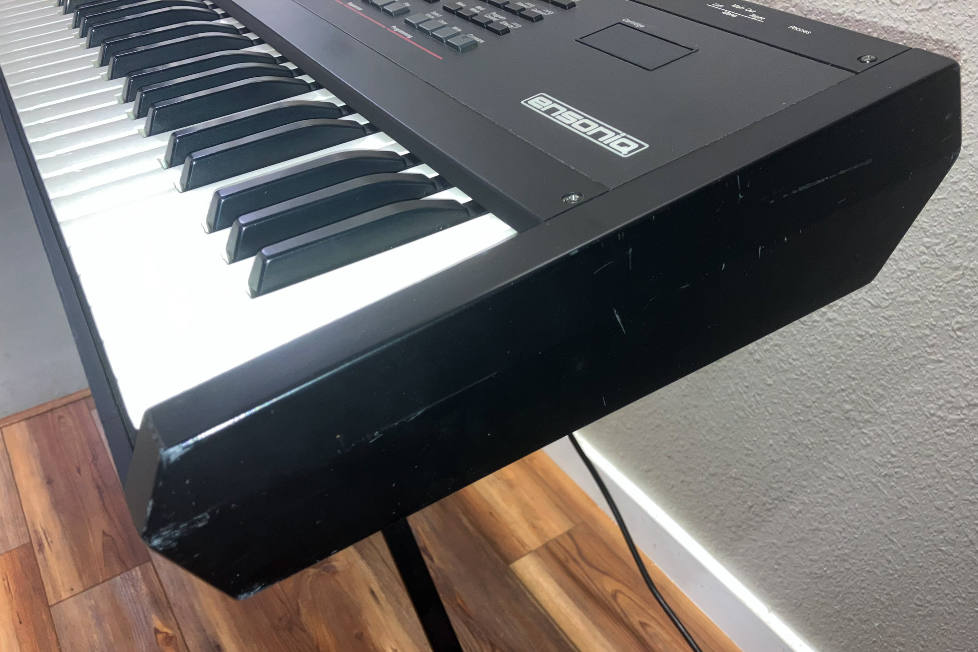 Ensoniq SD-1 with Floppy Emulator