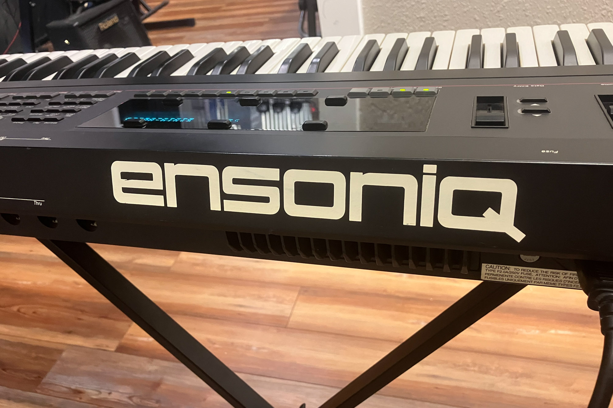 Ensoniq SD-1 with Floppy Emulator