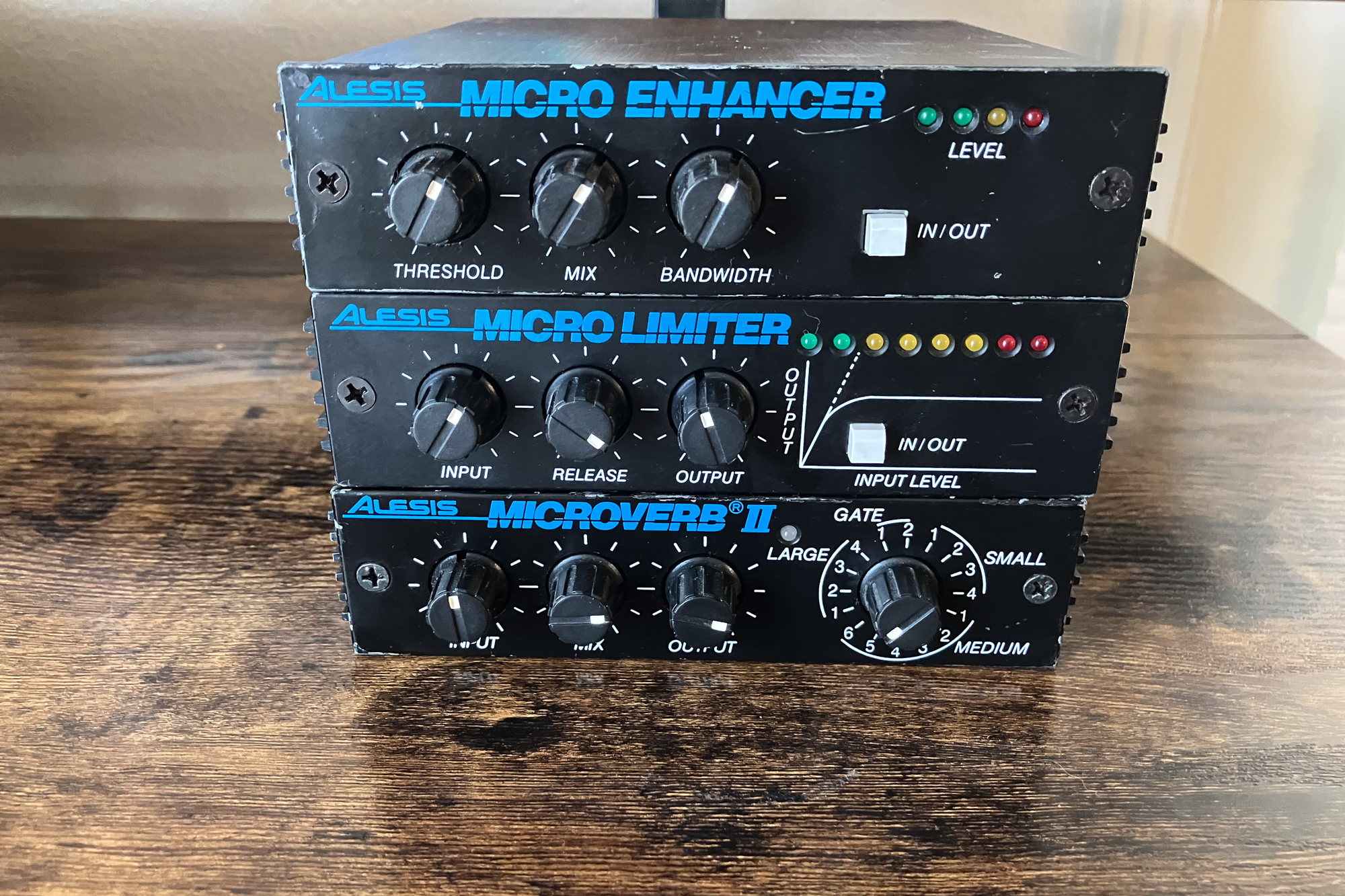 Alesis Micro FX Bundle