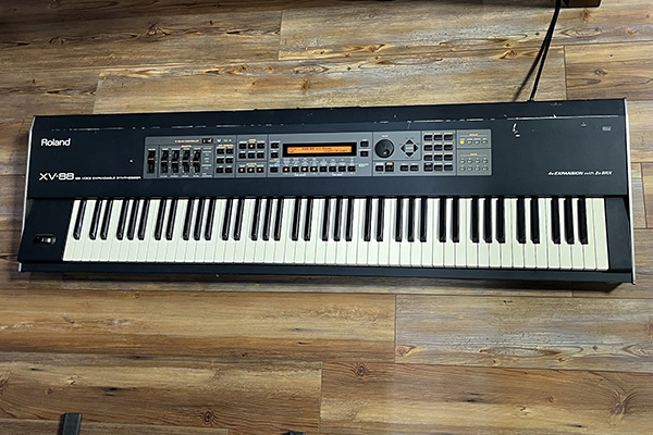 Roland XV-88