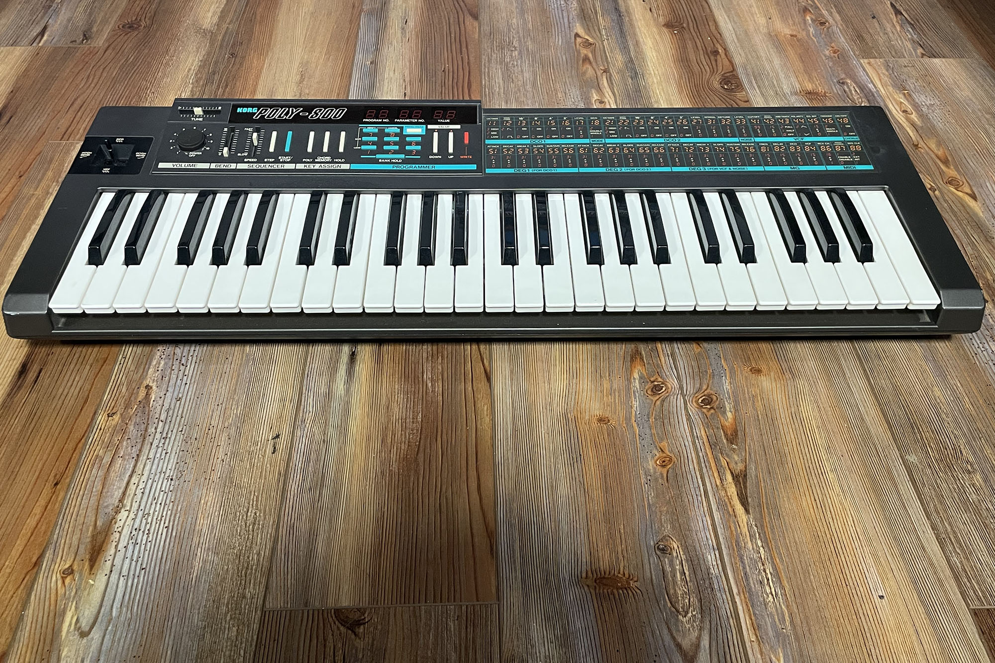 Korg Poly-800
