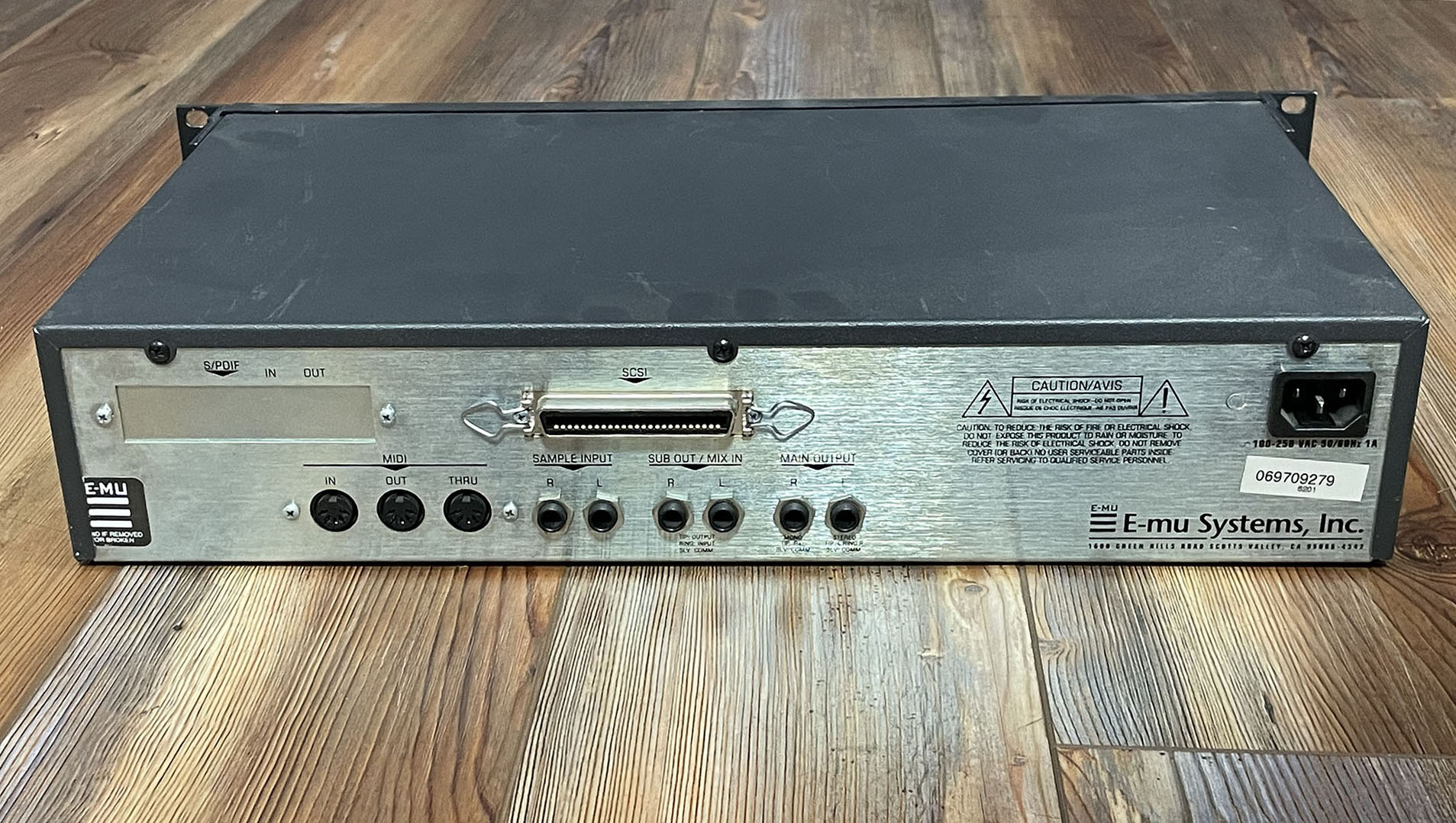 E-mu ESI-32