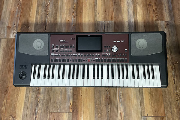 Korg PA700