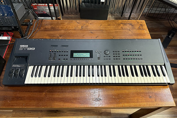 Yamaha SY99