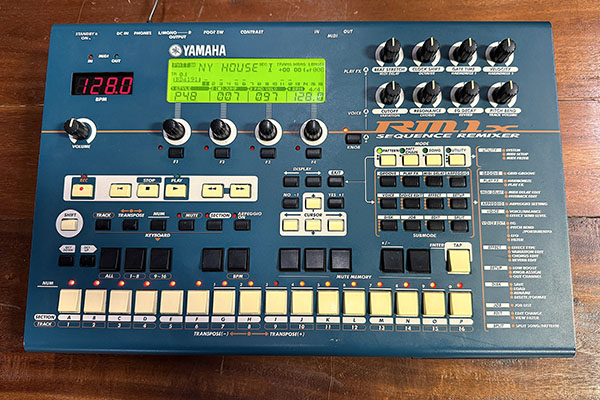 Yamaha RM1X