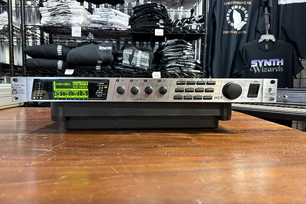 BEHRINGER V-VERB PRO 2496