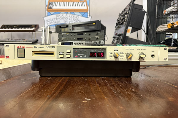 AKAI XE8 Drum Module