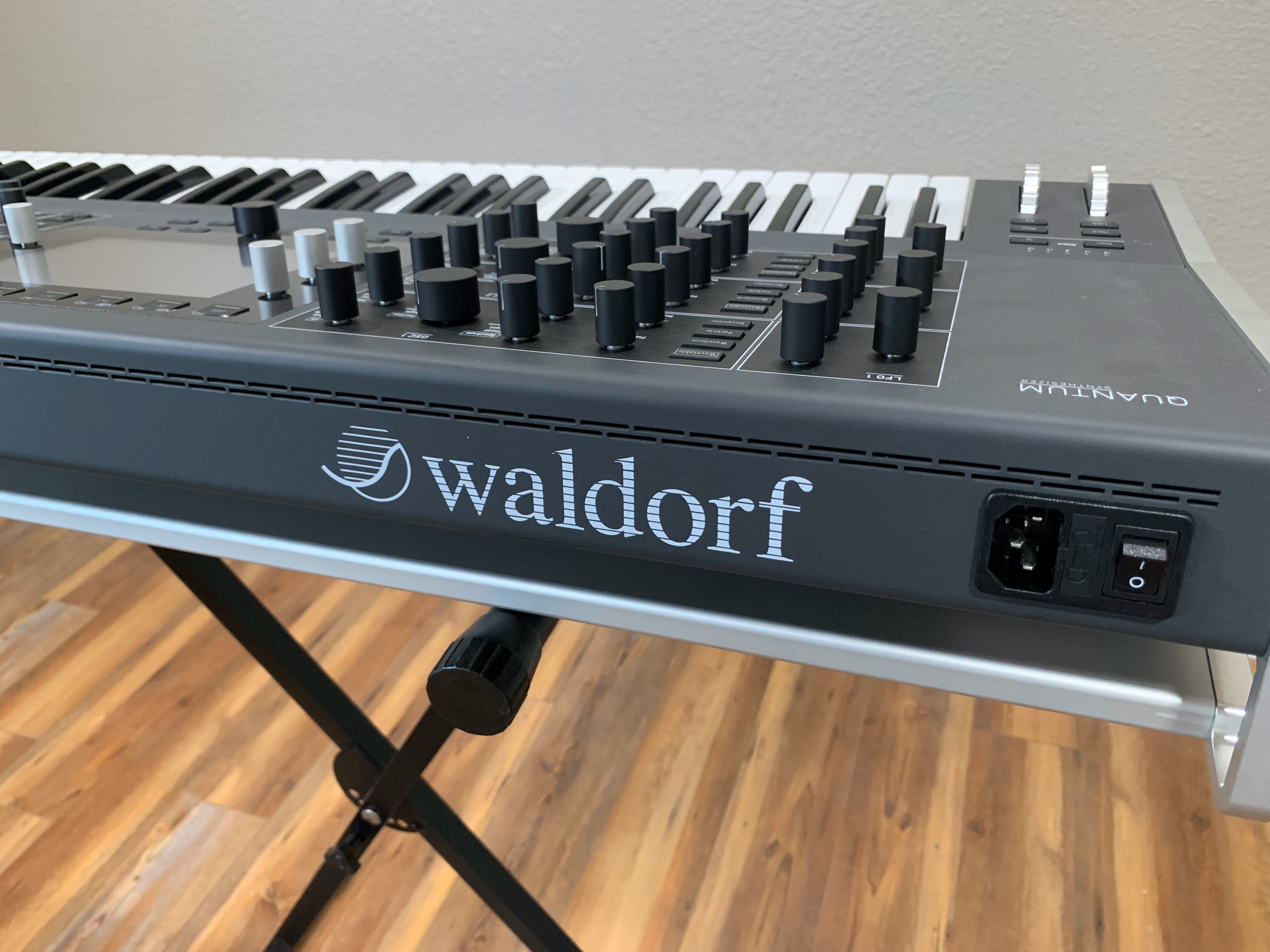 Waldorf Quantum synthesizer