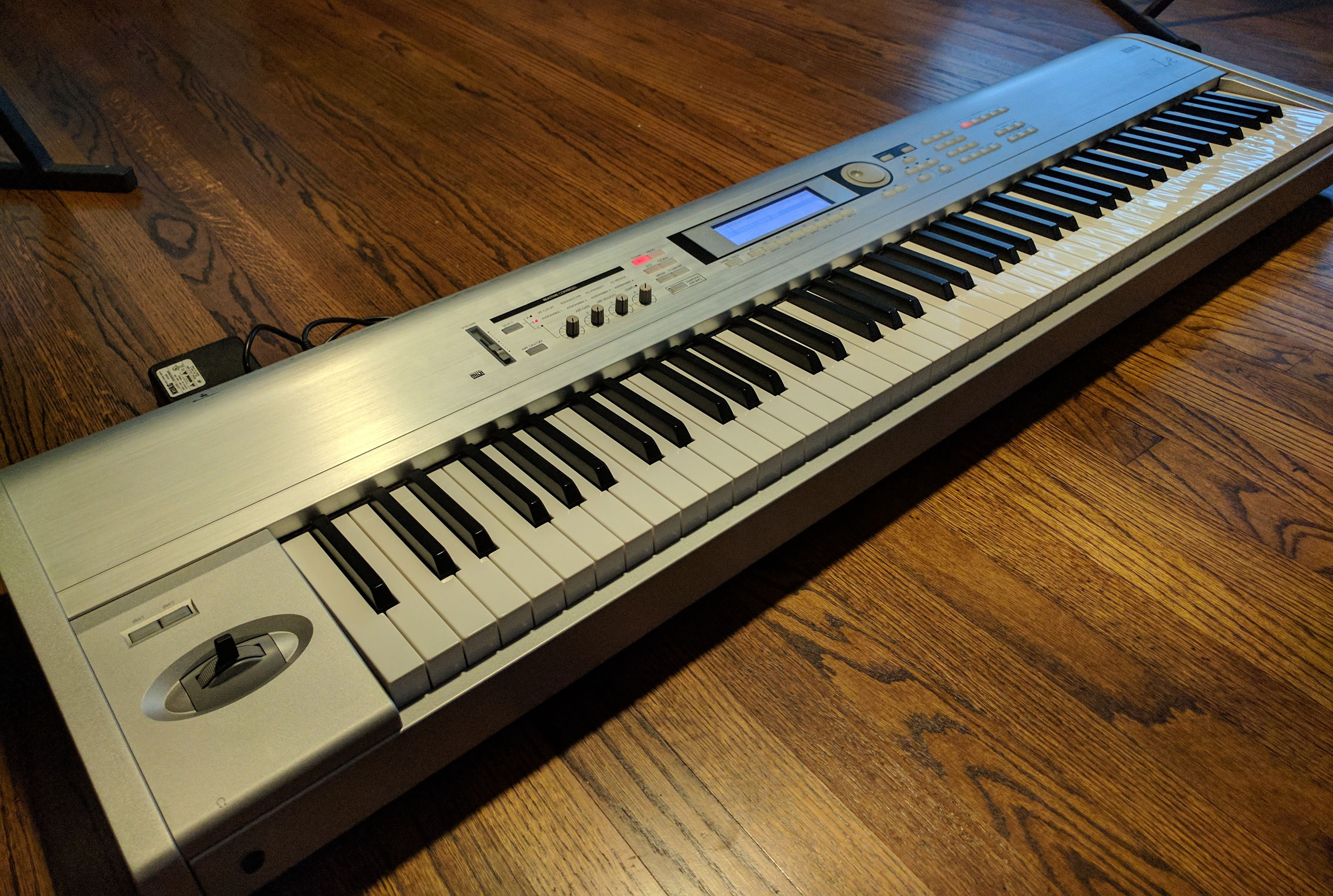 Korg Triton LE (88-key) photo gallery - Syntaur