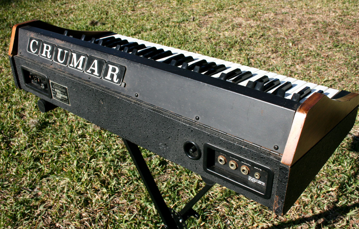 Crumar Performer — view 2