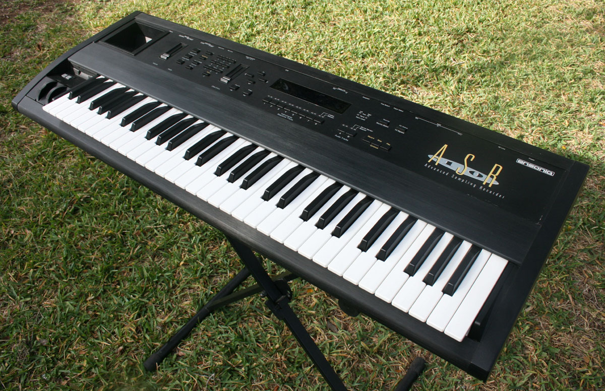 Ensoniq ASR-10 keyboard — view 8