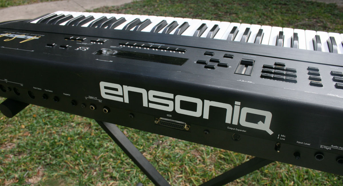 Ensoniq ASR-10 keyboard — view 9