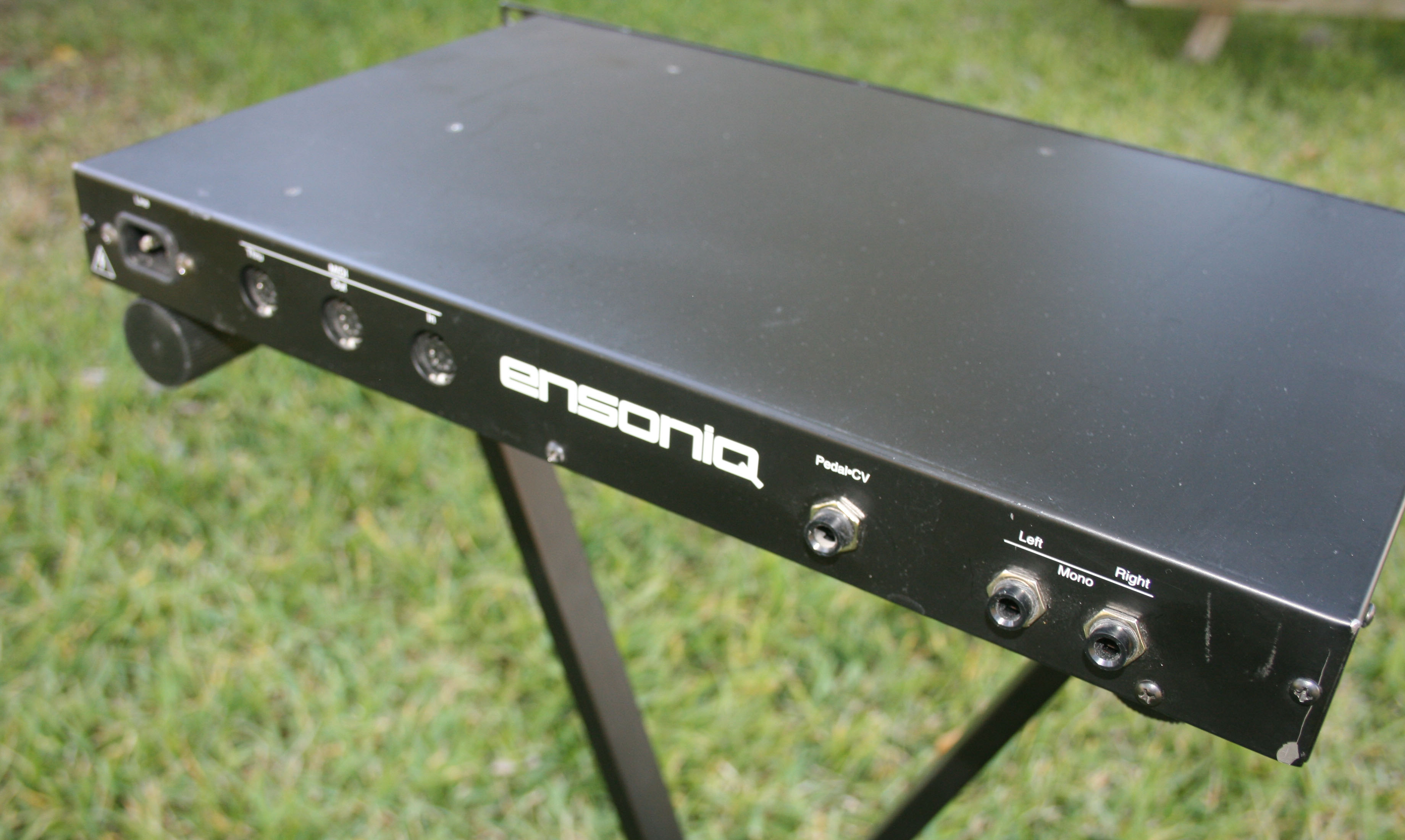 Ensoniq SQ-R — view 2