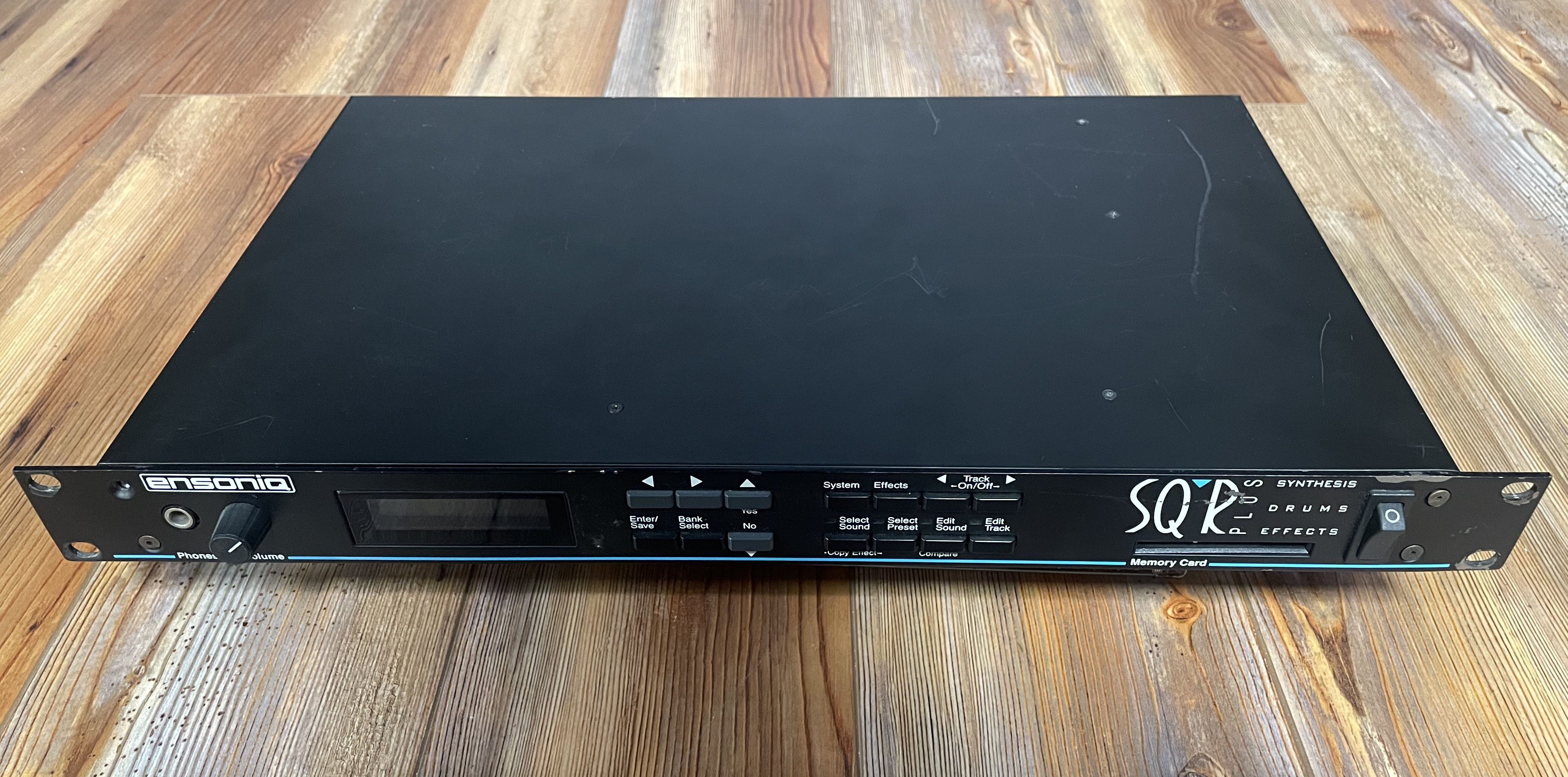 Ensoniq SQ-R — view 3