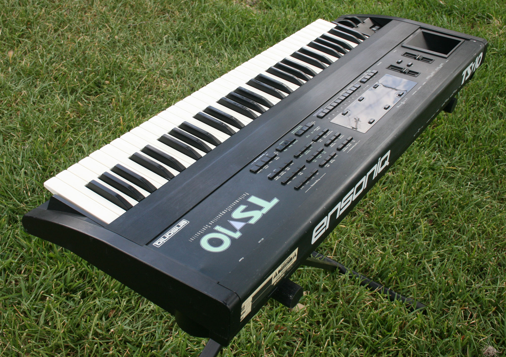 Ensoniq TS-10 — view 8