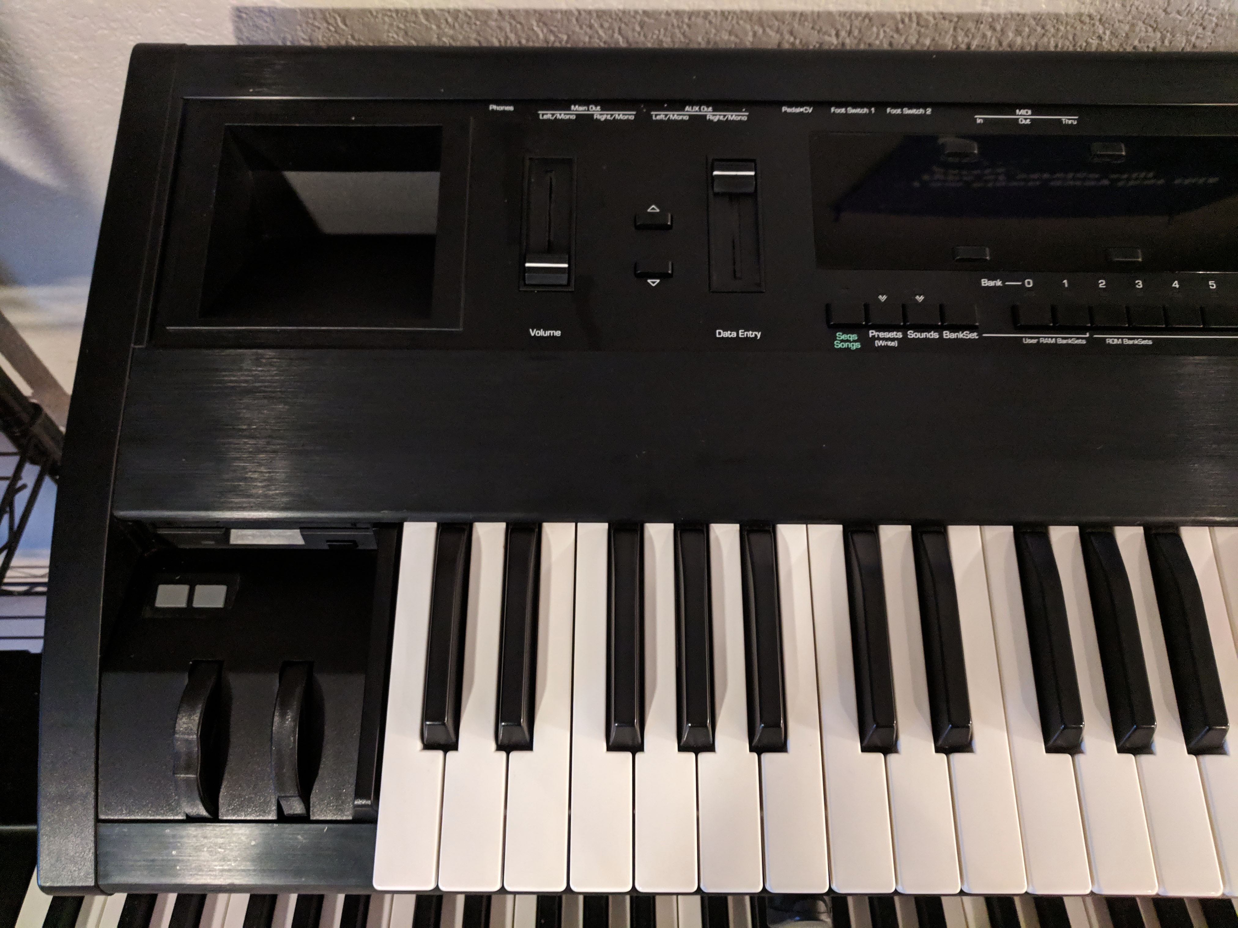 Ensoniq TS-10 — view 9
