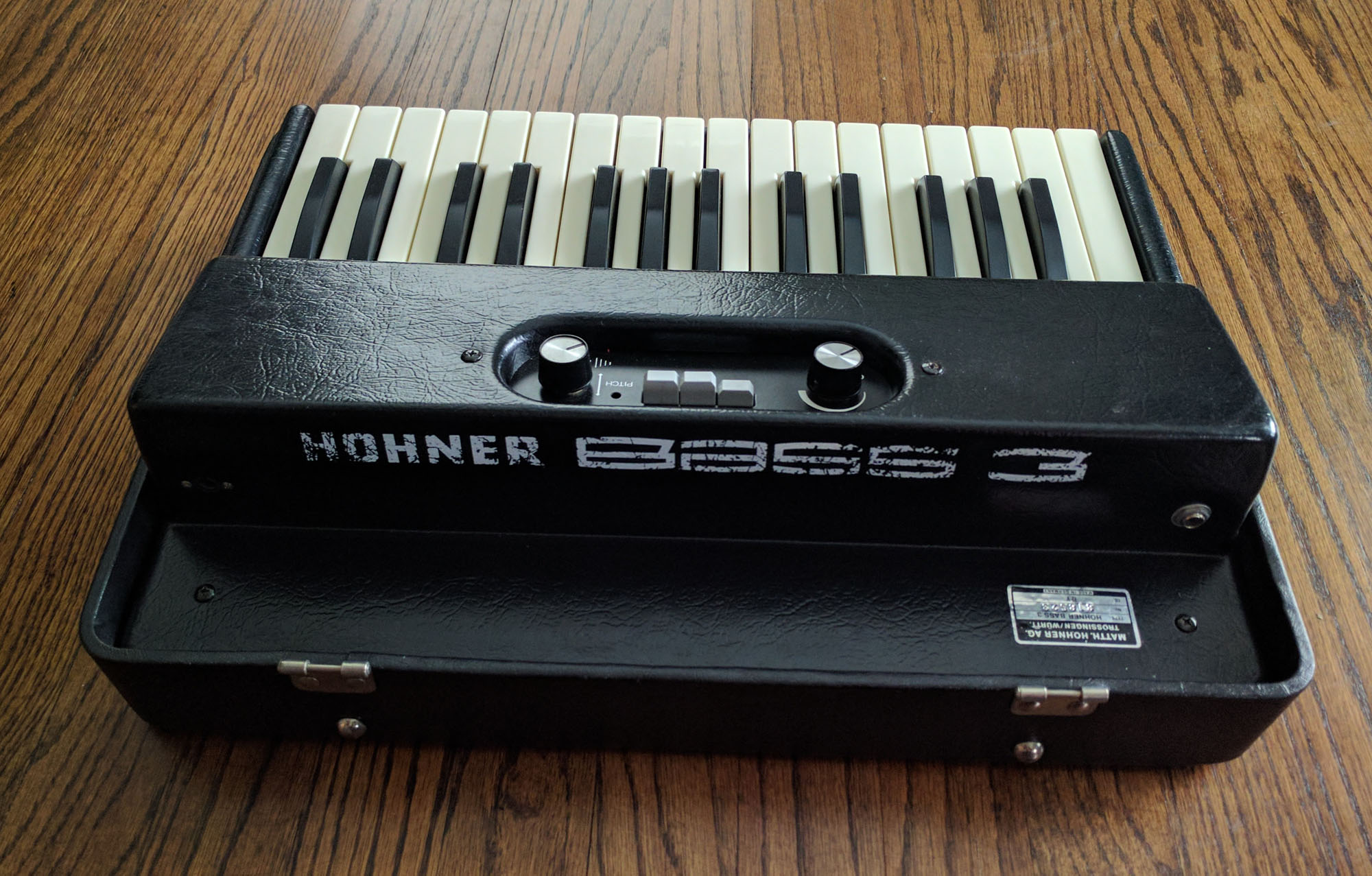 Hohner Bass 3 — view 2