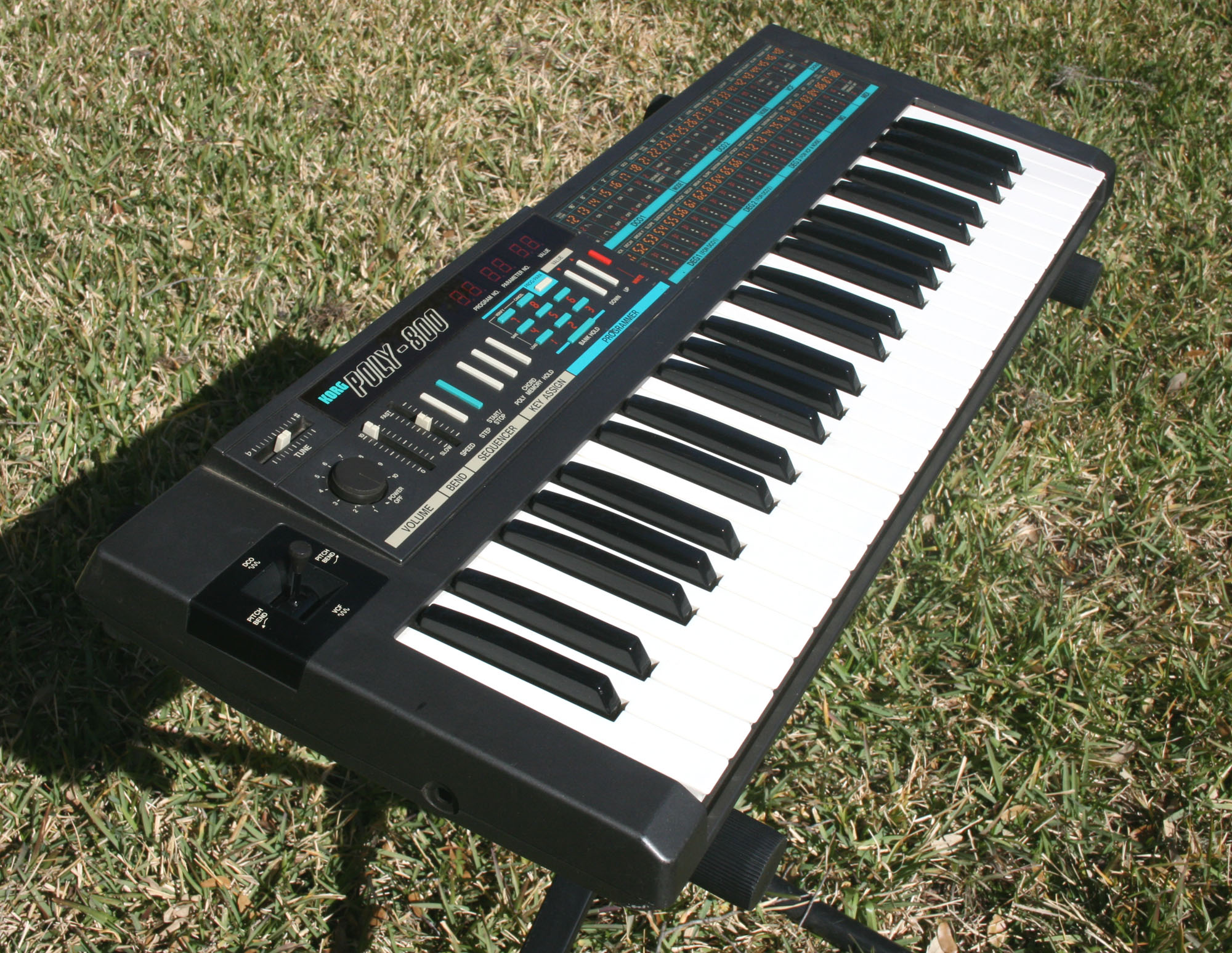 Korg Poly-800 — view 2