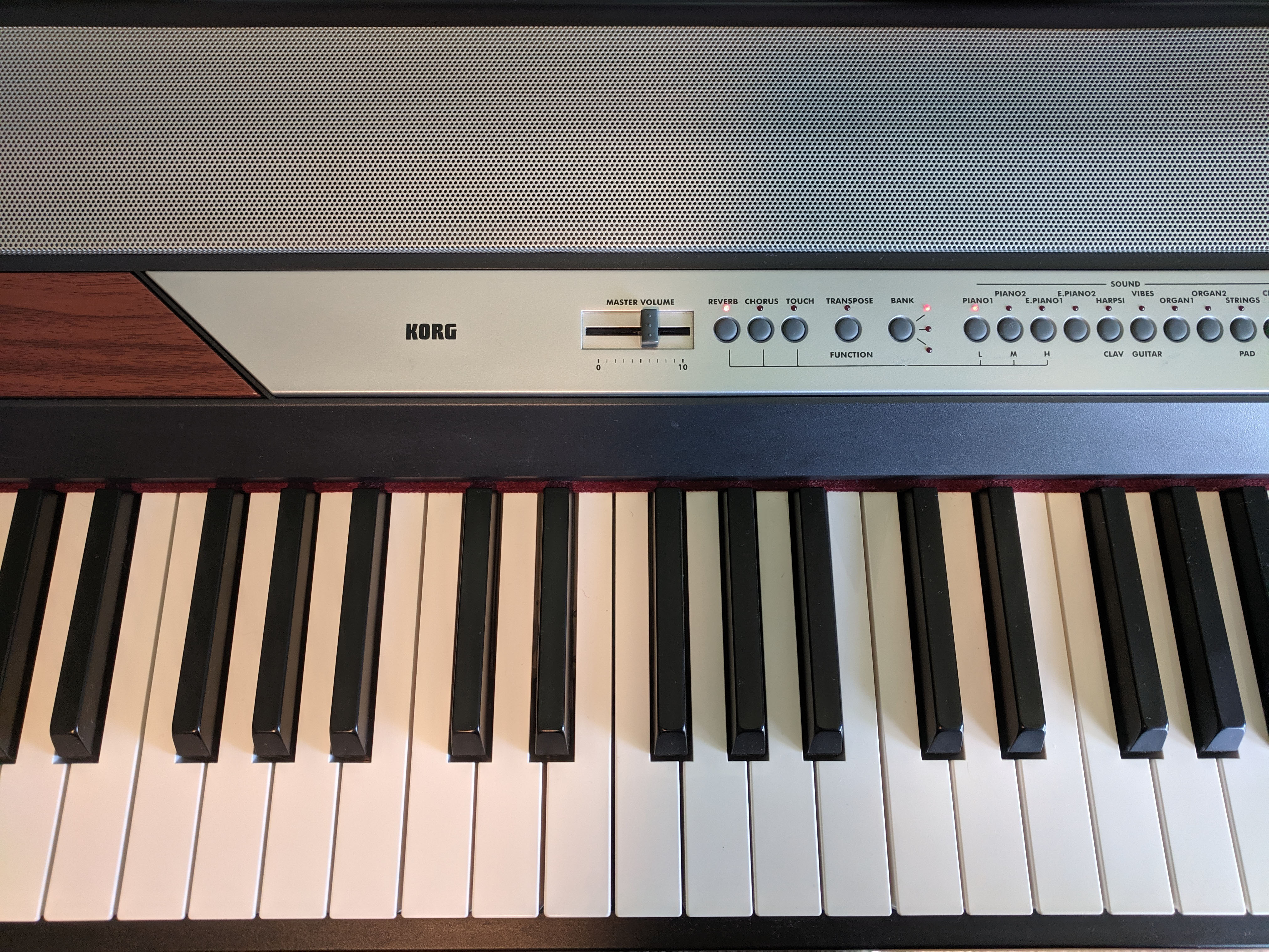 Korg SP250 — view 2