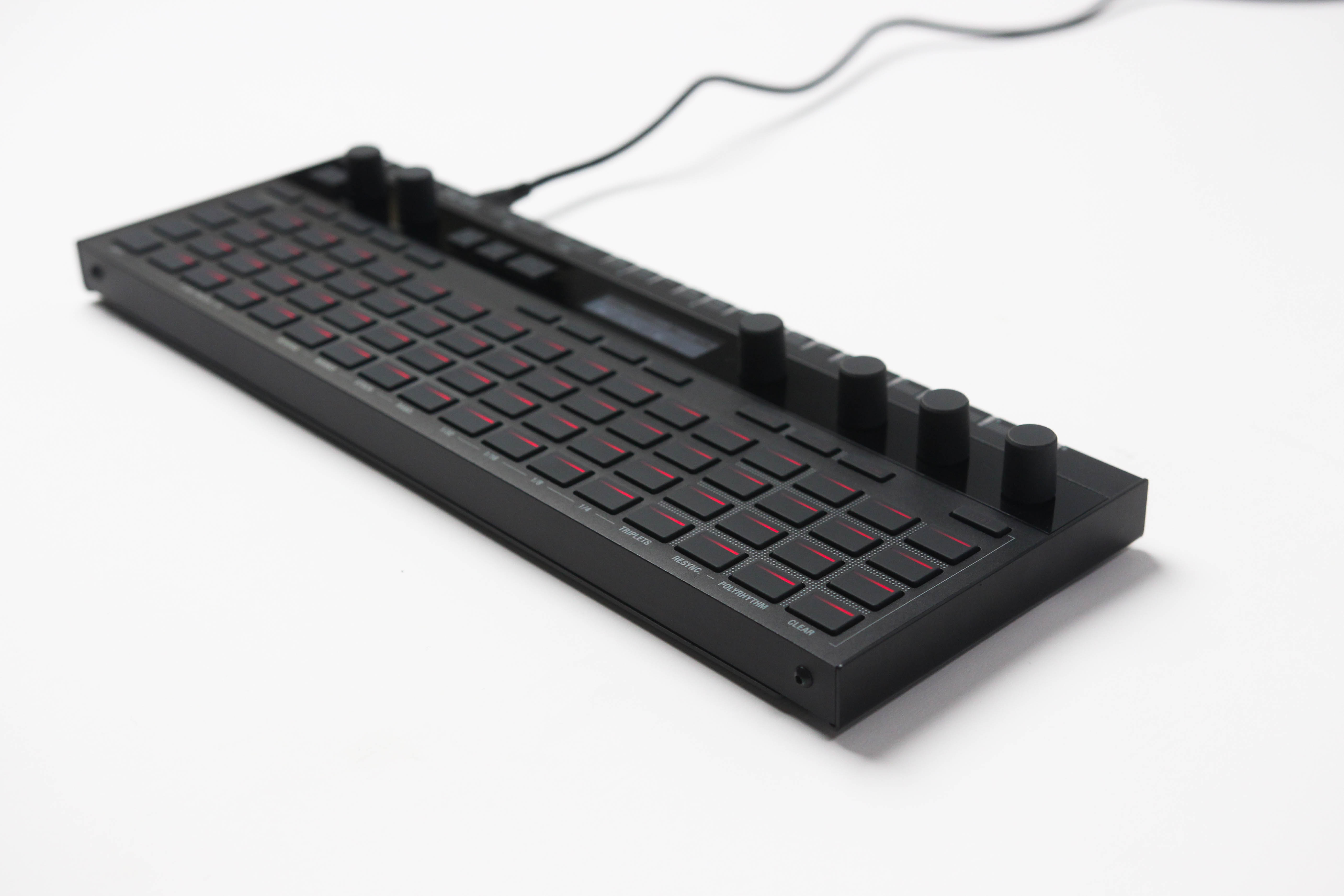 Korg SQ-64 — view 2