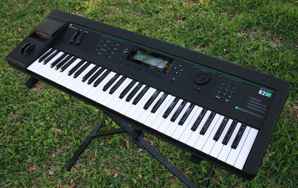Kurzweil K2000 — view 2