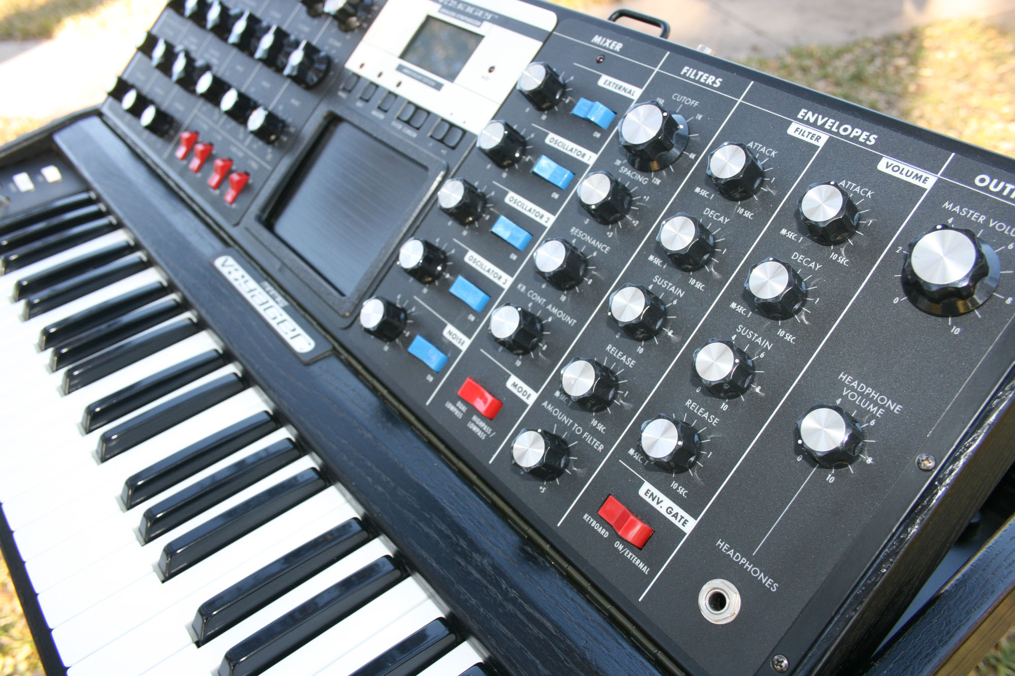 Moog Minimoog Voyager — view 10