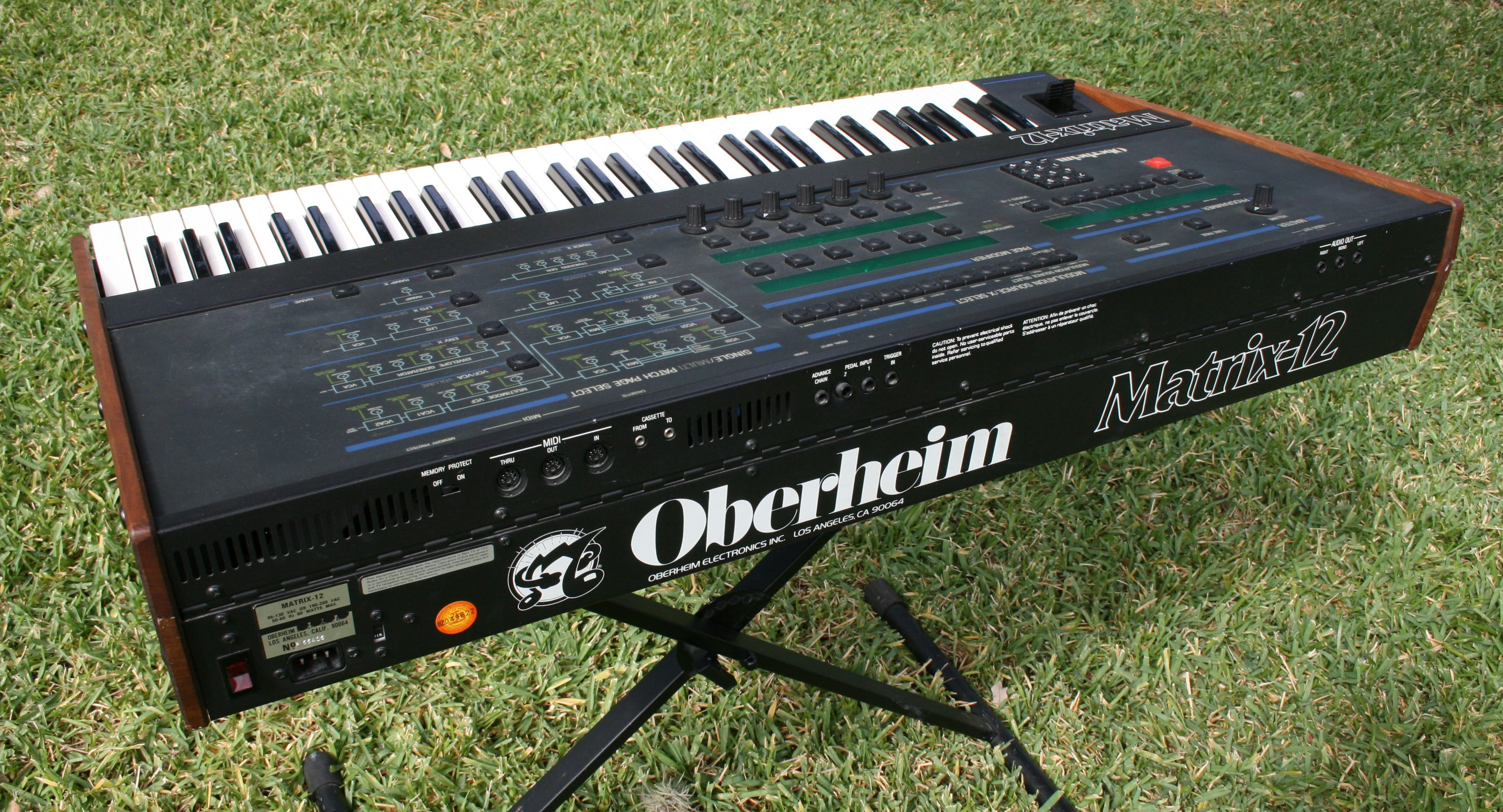 Oberheim Matrix 12 — view 4