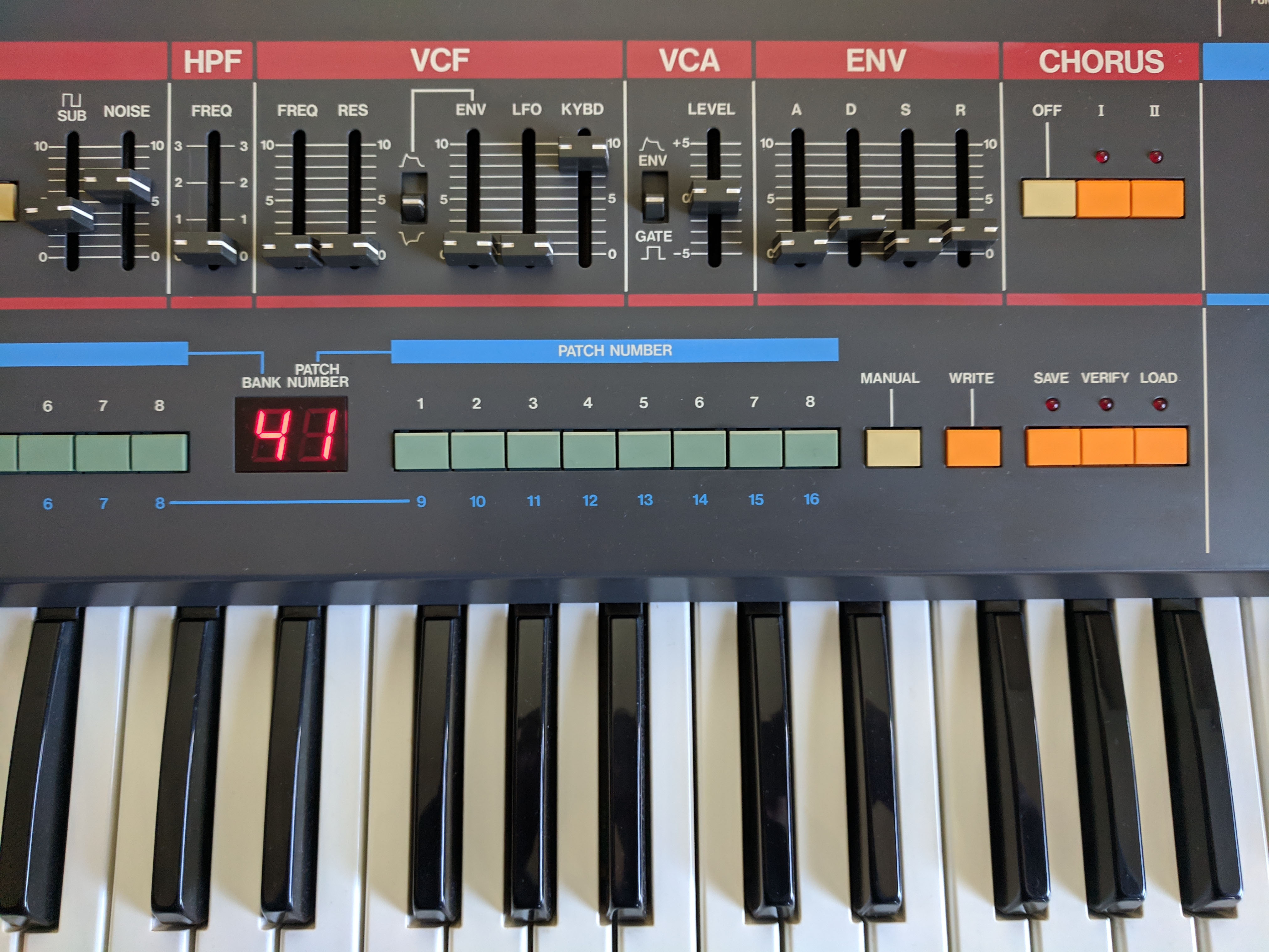 Roland Juno-106 — view 7
