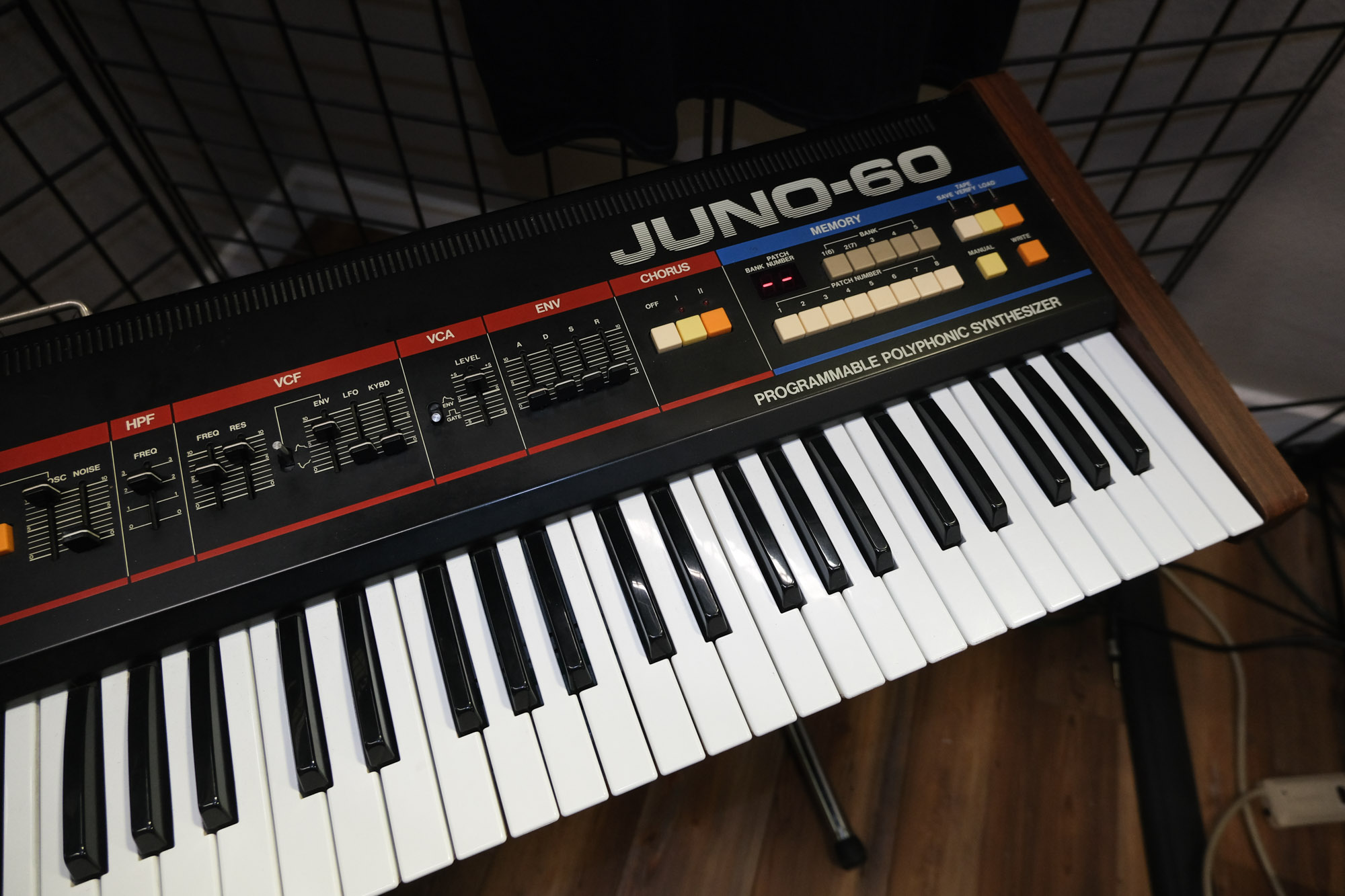 Roland Juno-60