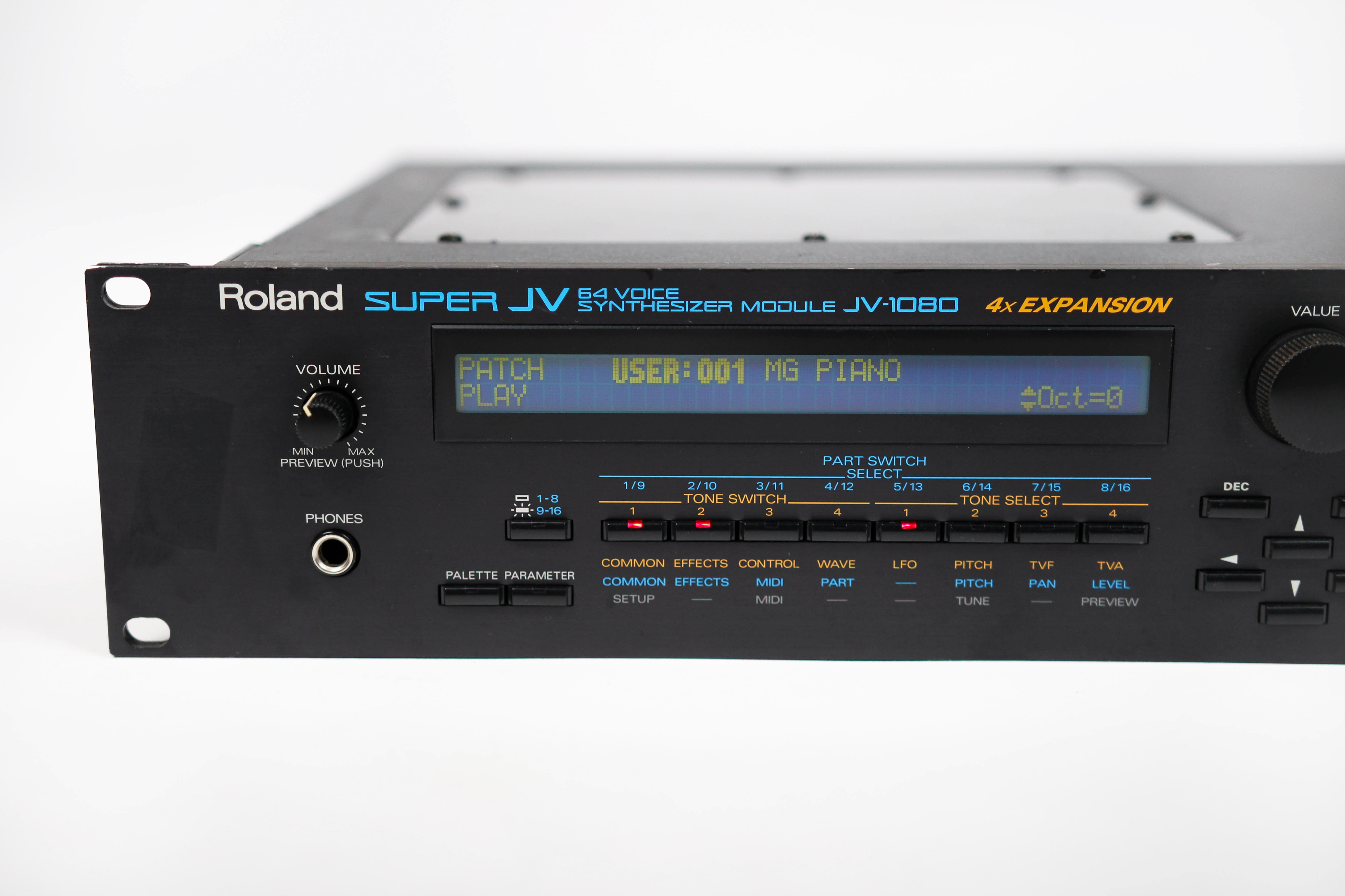 Roland JV-1080 — view 2