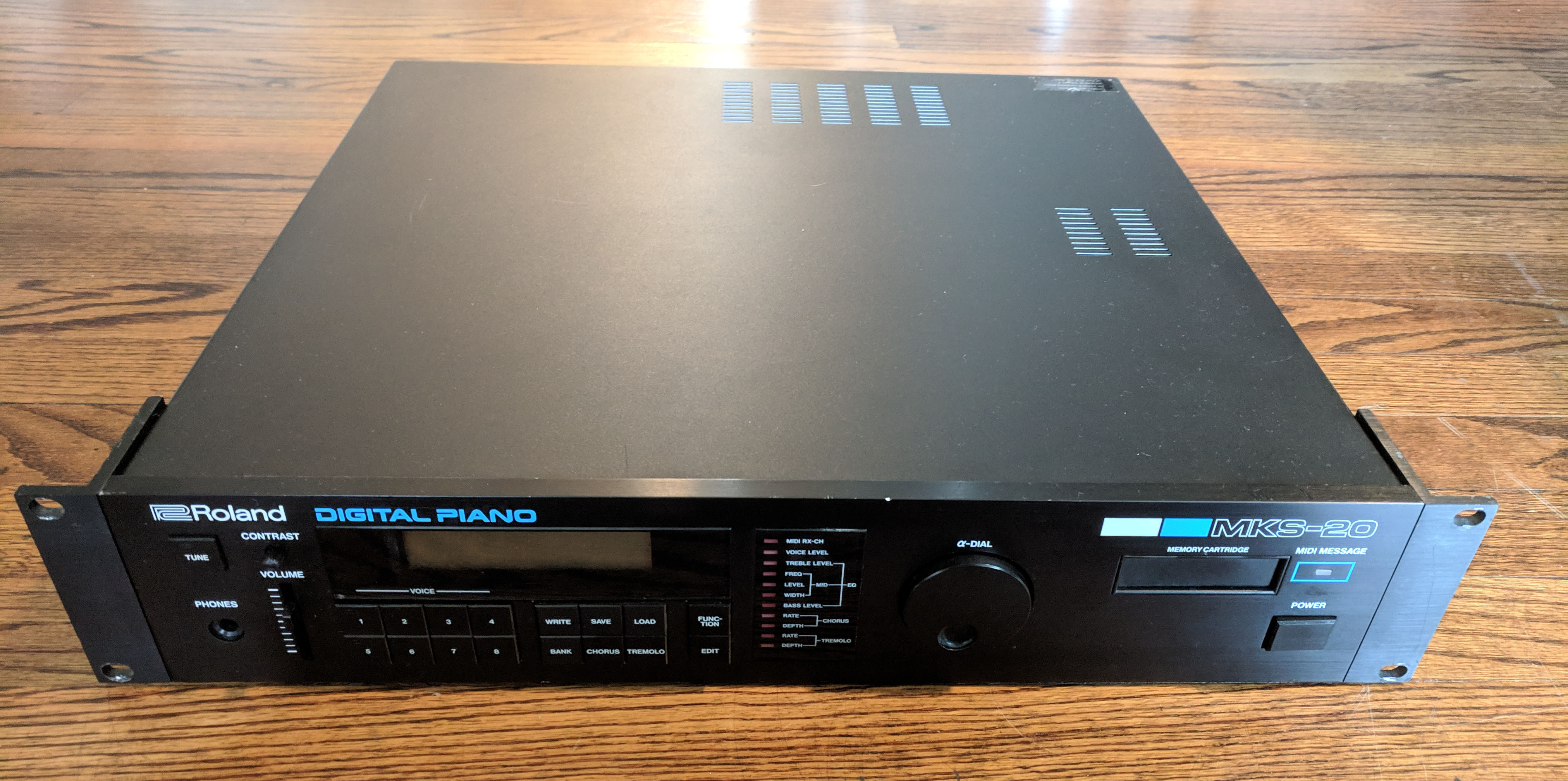 Roland MKS-20 — view 2